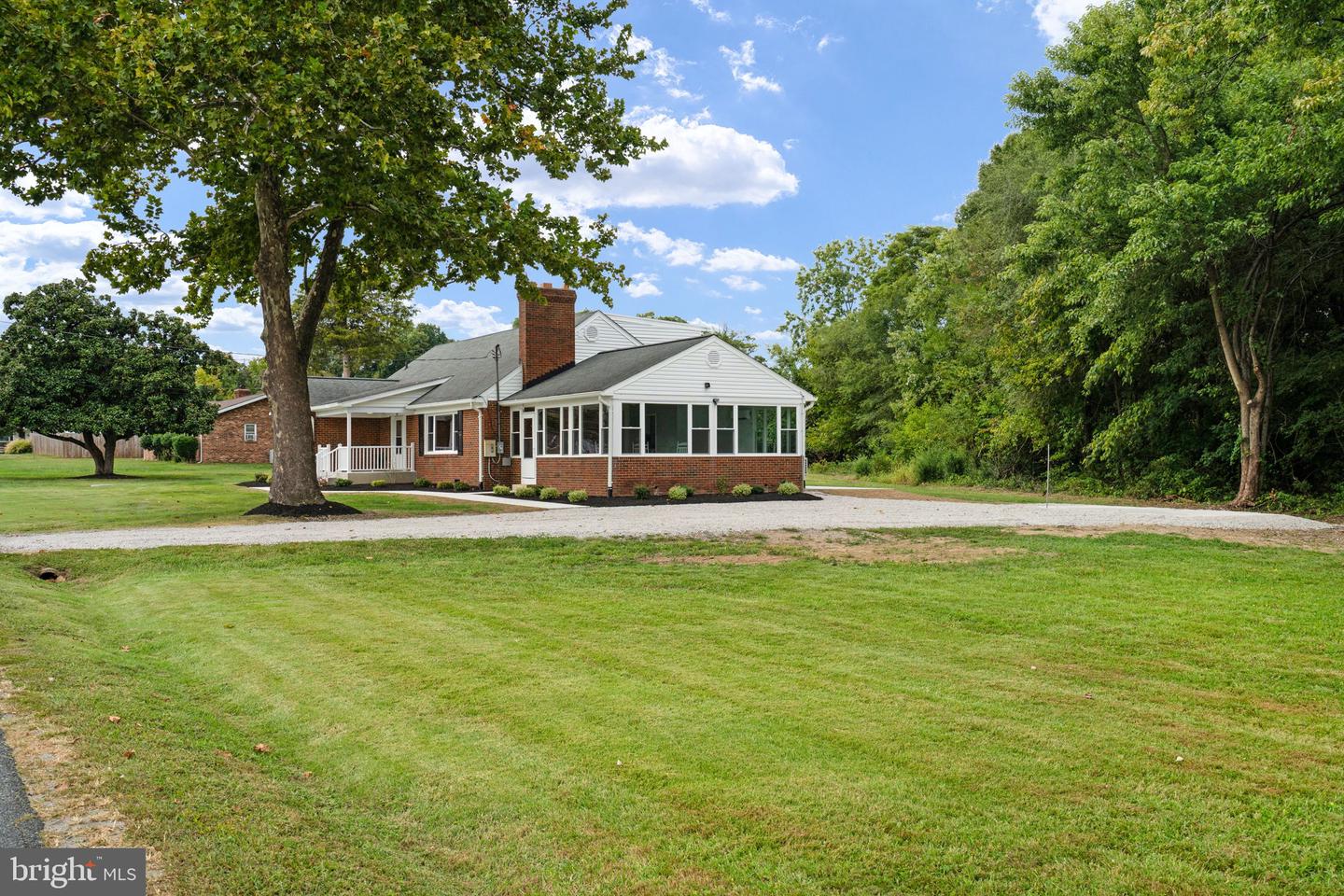 1102 BURTON ST, WOODBRIDGE, Virginia 22191, 5 Bedrooms Bedrooms, ,3 BathroomsBathrooms,Residential,For sale,1102 BURTON ST,VAPW2100636 MLS # VAPW2100636