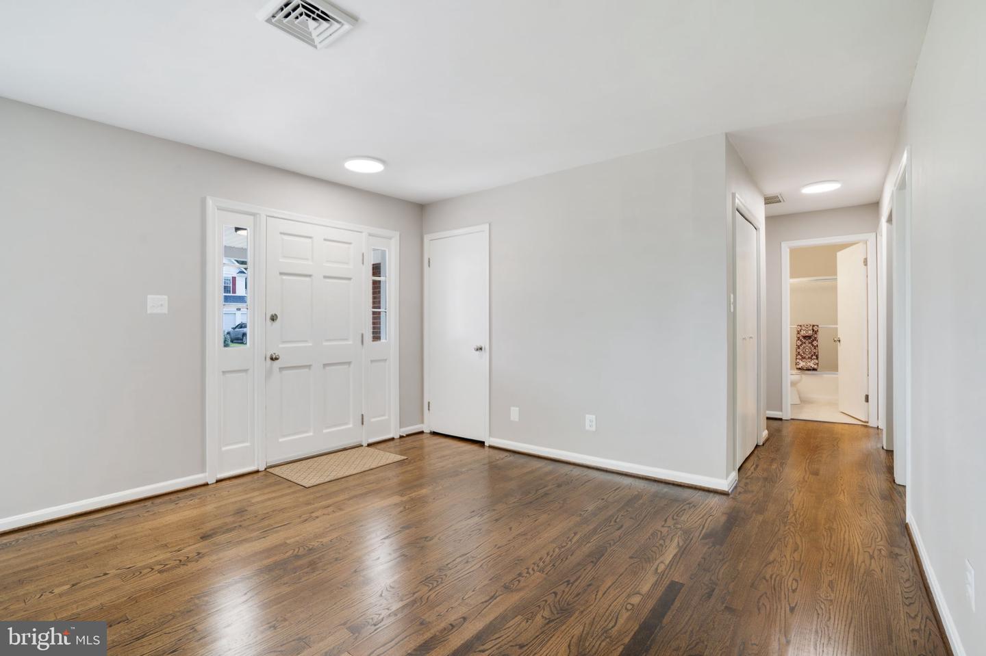 1102 BURTON ST, WOODBRIDGE, Virginia 22191, 5 Bedrooms Bedrooms, ,3 BathroomsBathrooms,Residential,For sale,1102 BURTON ST,VAPW2100636 MLS # VAPW2100636