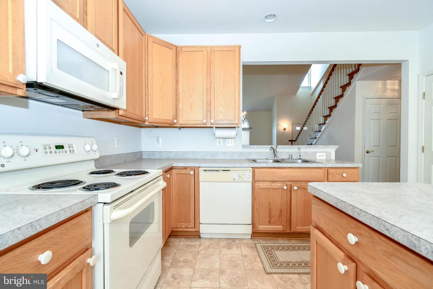 295 AMBER CIR, WARRENTON, Virginia 20186, 3 Bedrooms Bedrooms, ,2 BathroomsBathrooms,Residential,For sale,295 AMBER CIR,VAFQ2017776 MLS # VAFQ2017776