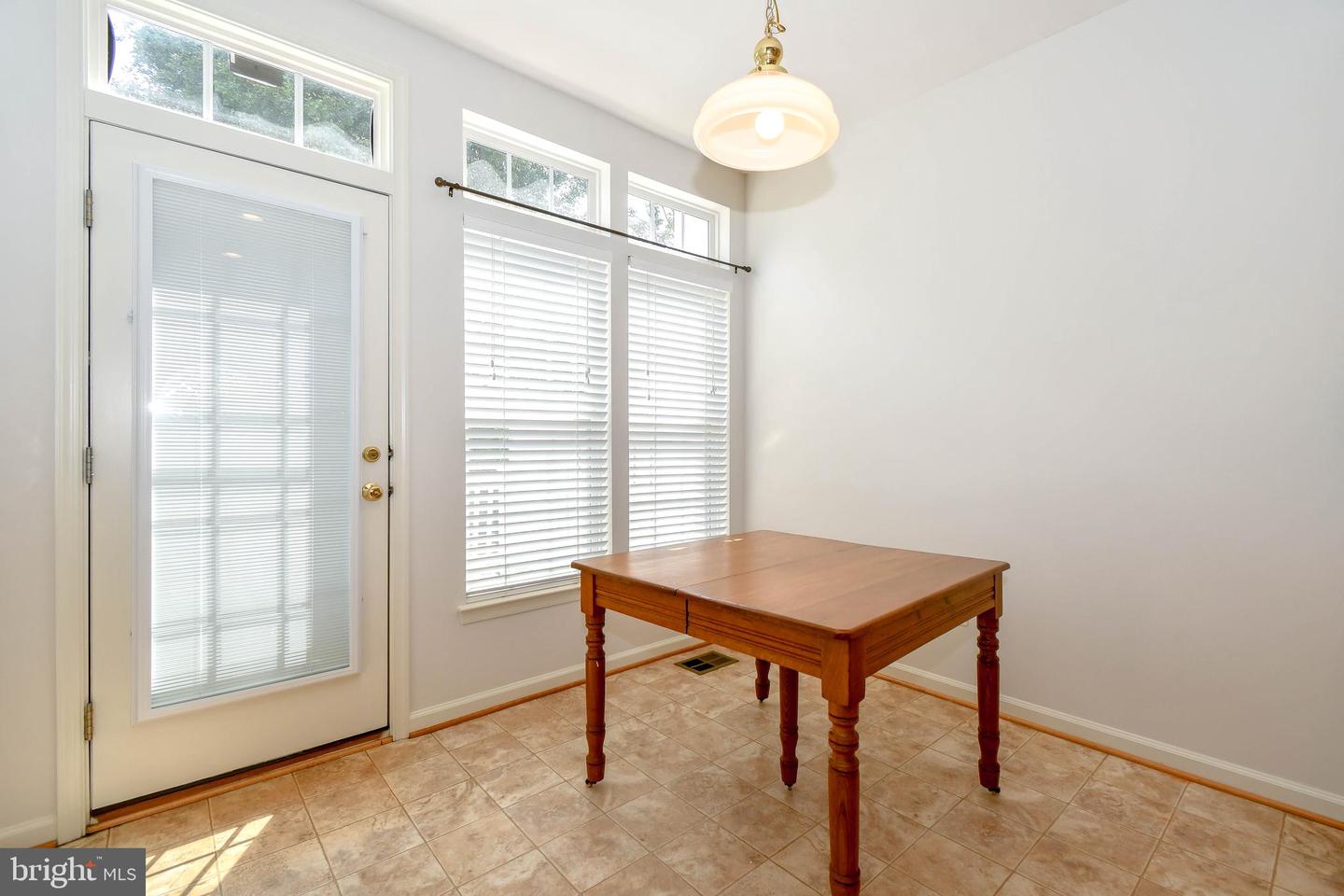 295 AMBER CIR, WARRENTON, Virginia 20186, 3 Bedrooms Bedrooms, ,2 BathroomsBathrooms,Residential,For sale,295 AMBER CIR,VAFQ2017776 MLS # VAFQ2017776