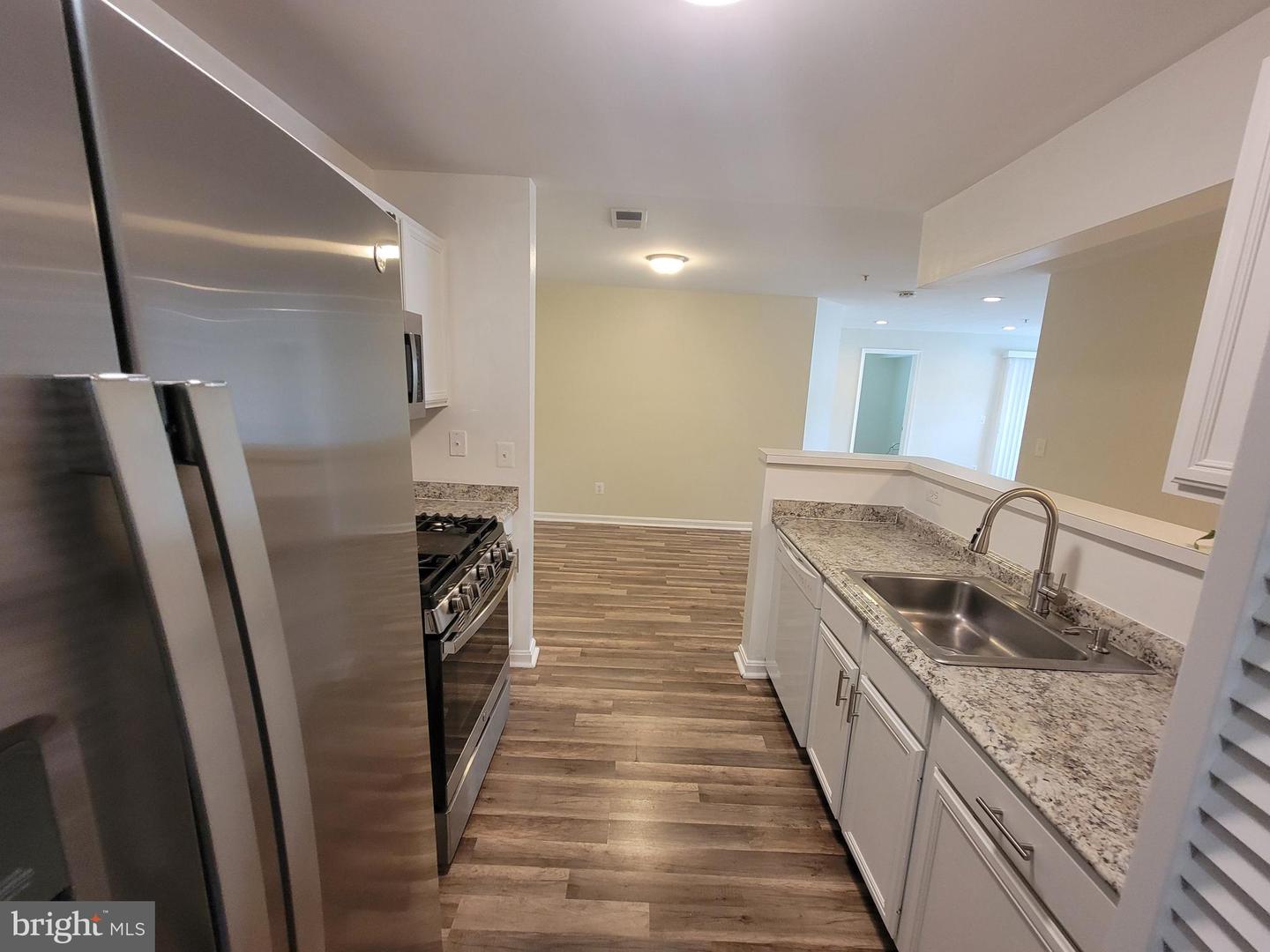 14154 CUDDY LOOP #204, WOODBRIDGE, Virginia 22193, 2 Bedrooms Bedrooms, ,2 BathroomsBathrooms,Residential,For sale,14154 CUDDY LOOP #204,VAPW2100652 MLS # VAPW2100652