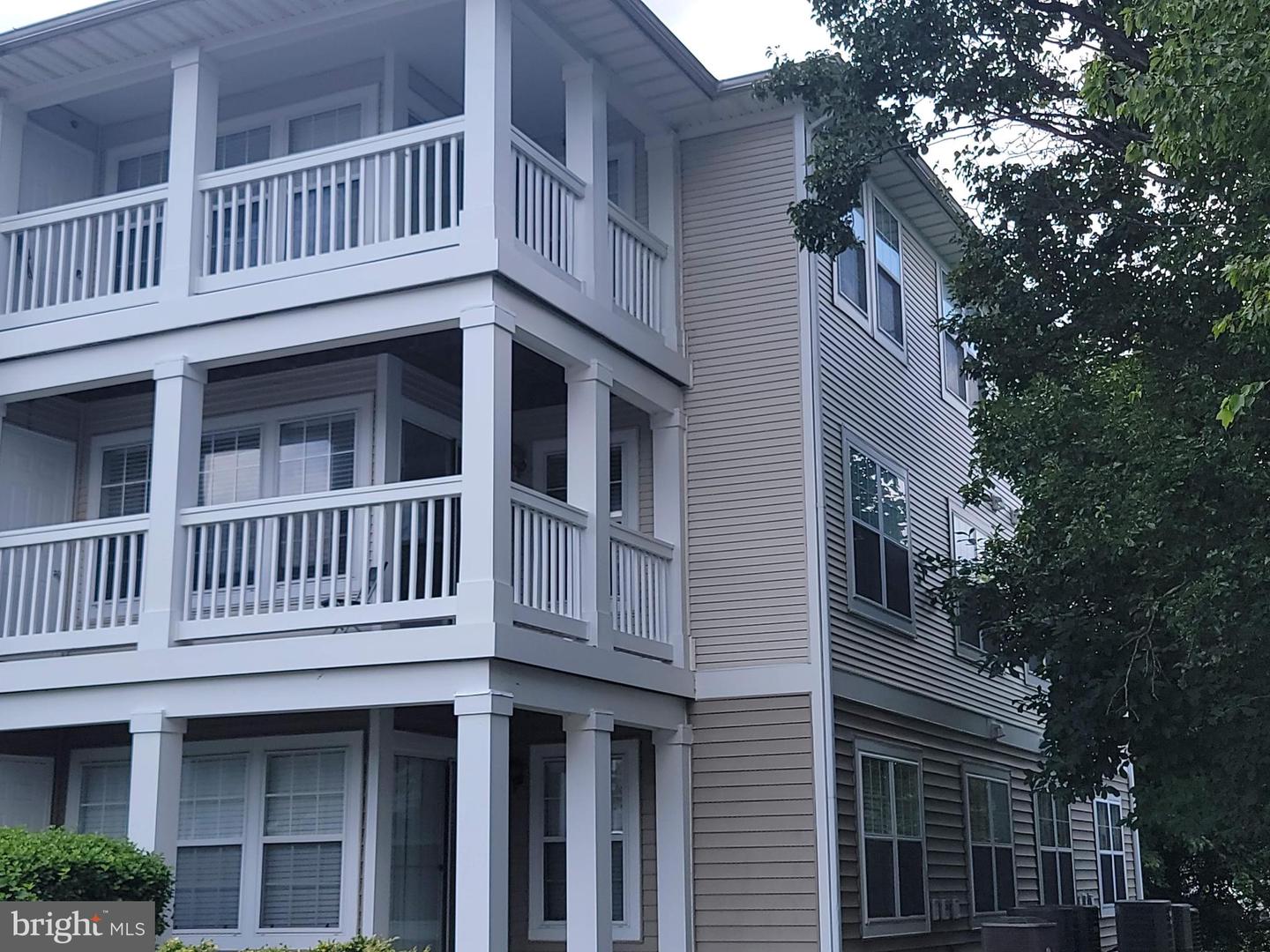 14154 CUDDY LOOP #204, WOODBRIDGE, Virginia 22193, 2 Bedrooms Bedrooms, ,2 BathroomsBathrooms,Residential,For sale,14154 CUDDY LOOP #204,VAPW2100652 MLS # VAPW2100652