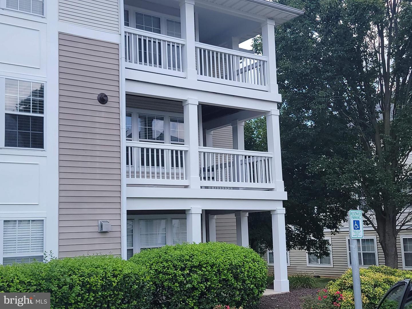 14154 CUDDY LOOP #204, WOODBRIDGE, Virginia 22193, 2 Bedrooms Bedrooms, ,2 BathroomsBathrooms,Residential,For sale,14154 CUDDY LOOP #204,VAPW2100652 MLS # VAPW2100652