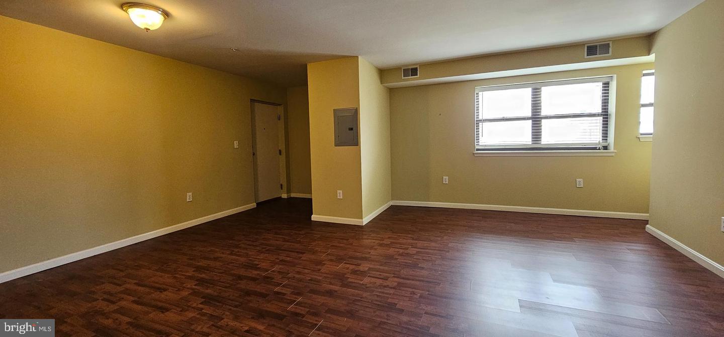 1429 GIRARD ST NW #304, WASHINGTON, District Of Columbia 20009, 2 Bedrooms Bedrooms, 6 Rooms Rooms,1 BathroomBathrooms,Residential,For sale,1429 GIRARD ST NW #304,DCDC2213434 MLS # DCDC2213434