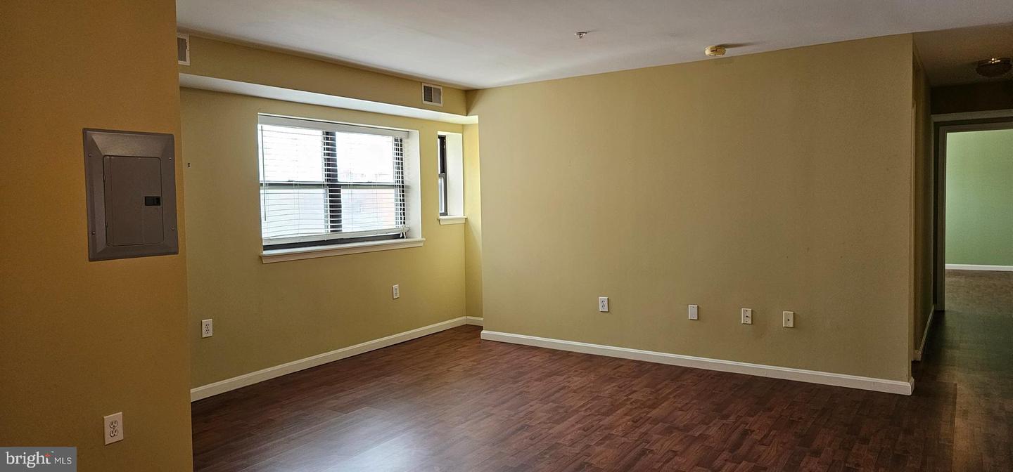 1429 GIRARD ST NW #304, WASHINGTON, District Of Columbia 20009, 2 Bedrooms Bedrooms, 6 Rooms Rooms,1 BathroomBathrooms,Residential,For sale,1429 GIRARD ST NW #304,DCDC2213434 MLS # DCDC2213434