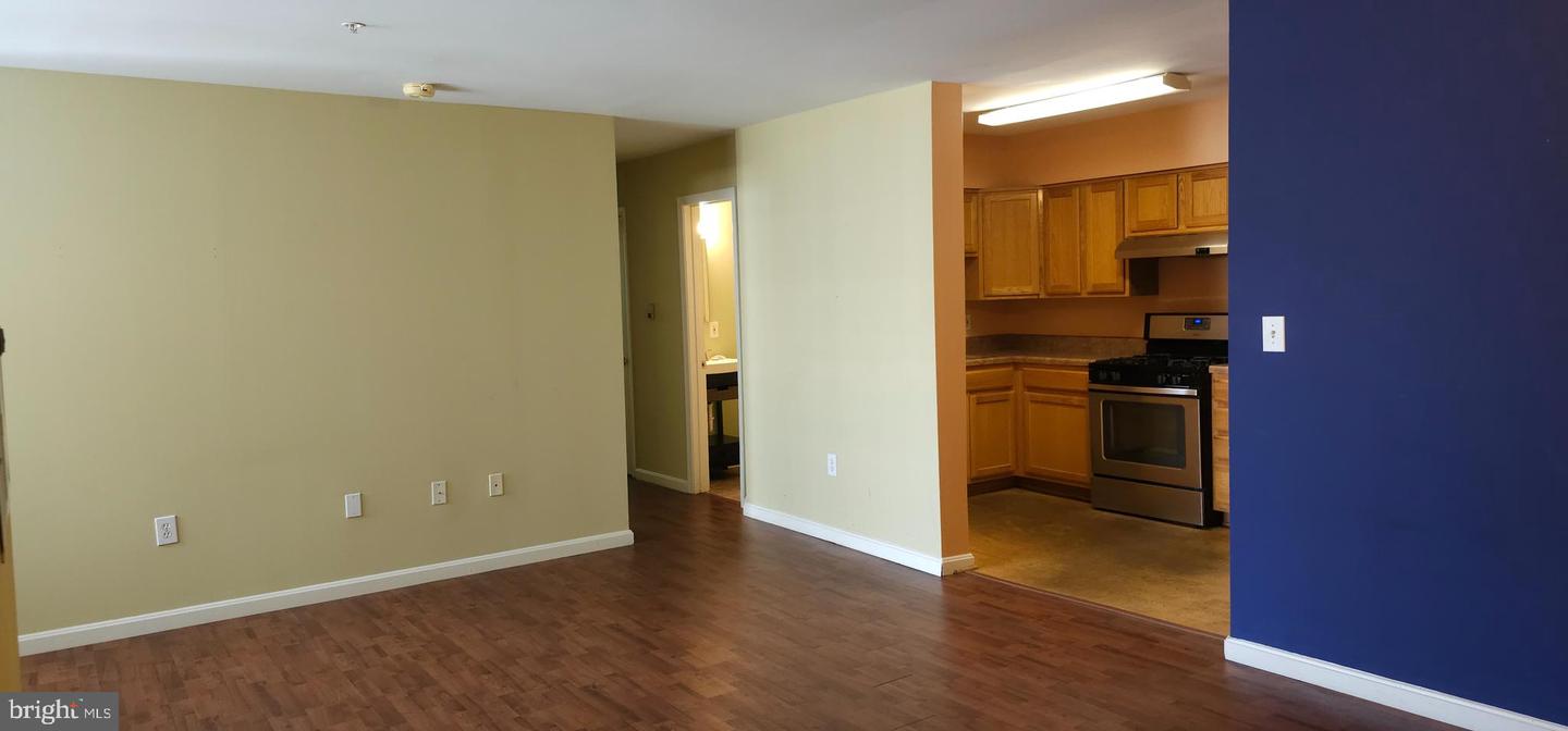 1429 GIRARD ST NW #304, WASHINGTON, District Of Columbia 20009, 2 Bedrooms Bedrooms, 6 Rooms Rooms,1 BathroomBathrooms,Residential,For sale,1429 GIRARD ST NW #304,DCDC2213434 MLS # DCDC2213434