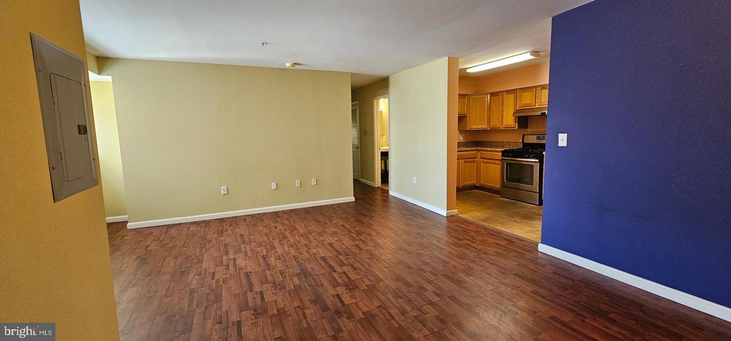 1429 GIRARD ST NW #304, WASHINGTON, District Of Columbia 20009, 2 Bedrooms Bedrooms, 6 Rooms Rooms,1 BathroomBathrooms,Residential,For sale,1429 GIRARD ST NW #304,DCDC2213434 MLS # DCDC2213434