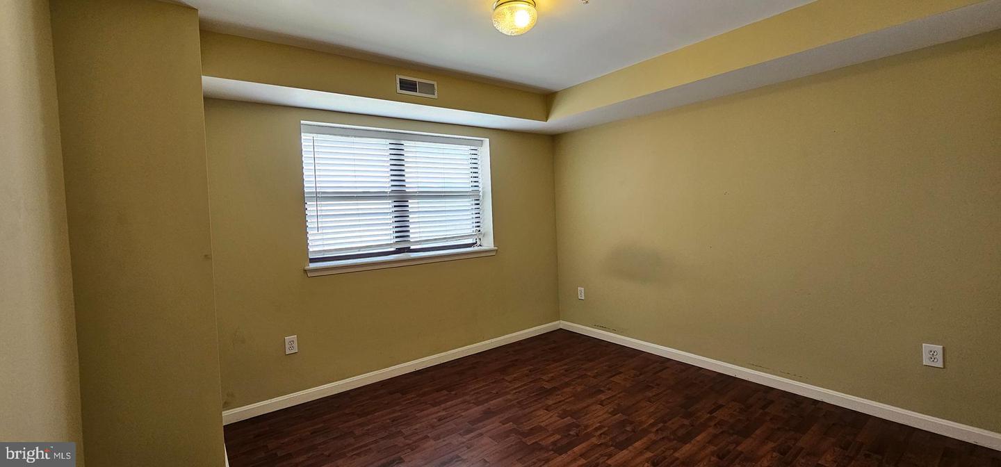 1429 GIRARD ST NW #304, WASHINGTON, District Of Columbia 20009, 2 Bedrooms Bedrooms, 6 Rooms Rooms,1 BathroomBathrooms,Residential,For sale,1429 GIRARD ST NW #304,DCDC2213434 MLS # DCDC2213434