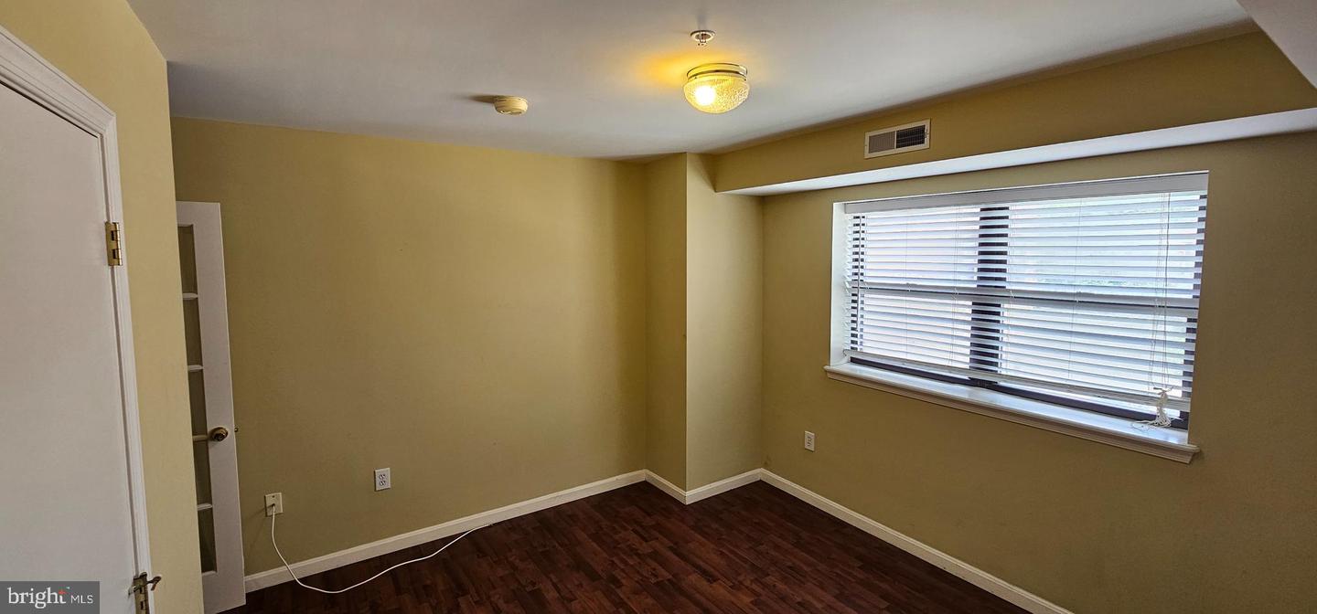 1429 GIRARD ST NW #304, WASHINGTON, District Of Columbia 20009, 2 Bedrooms Bedrooms, 6 Rooms Rooms,1 BathroomBathrooms,Residential,For sale,1429 GIRARD ST NW #304,DCDC2213434 MLS # DCDC2213434
