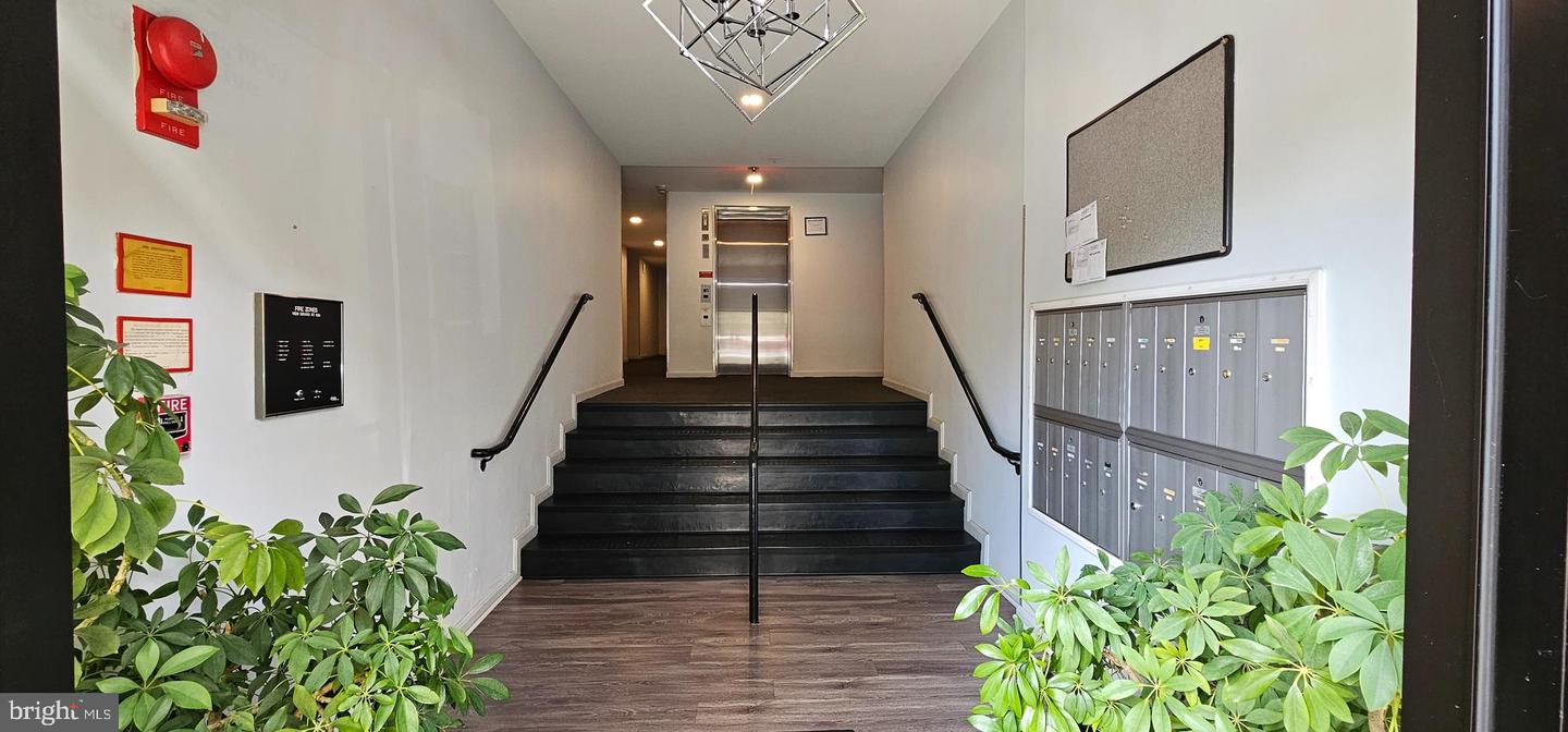 1429 GIRARD ST NW #304, WASHINGTON, District Of Columbia 20009, 2 Bedrooms Bedrooms, 6 Rooms Rooms,1 BathroomBathrooms,Residential,For sale,1429 GIRARD ST NW #304,DCDC2213434 MLS # DCDC2213434