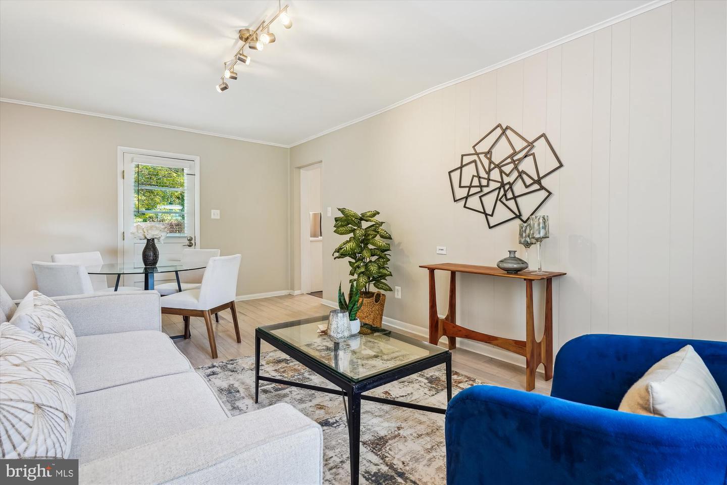 132 N GLADDEN ST N, ALEXANDRIA, Virginia 22304, 5 Bedrooms Bedrooms, ,3 BathroomsBathrooms,Residential,For sale,132 N GLADDEN ST N,VAAX2048116 MLS # VAAX2048116