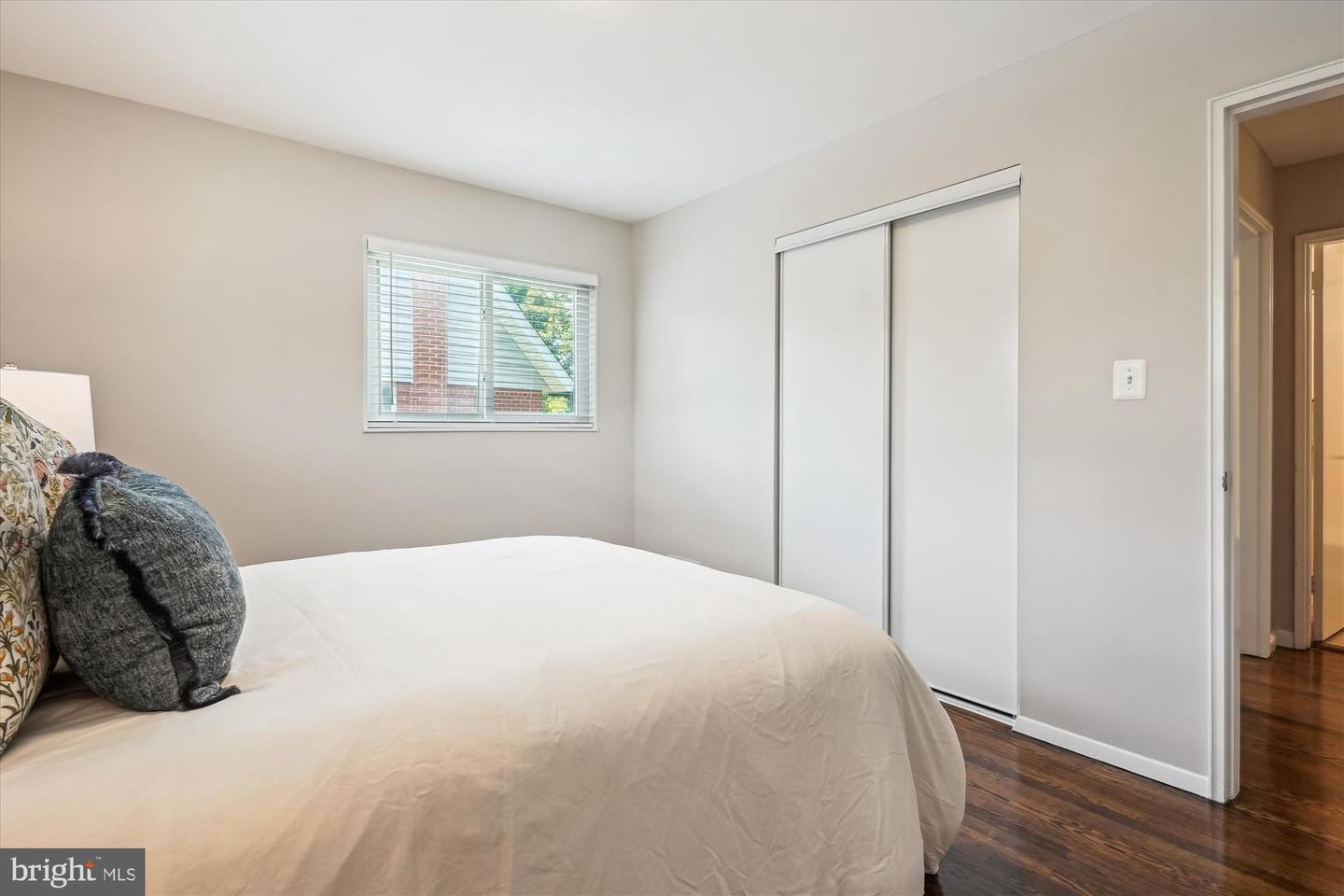 132 N GLADDEN ST N, ALEXANDRIA, Virginia 22304, 5 Bedrooms Bedrooms, ,3 BathroomsBathrooms,Residential,For sale,132 N GLADDEN ST N,VAAX2048116 MLS # VAAX2048116