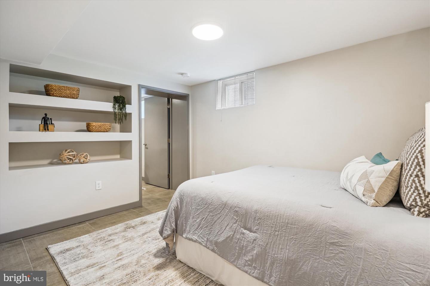 132 N GLADDEN ST N, ALEXANDRIA, Virginia 22304, 5 Bedrooms Bedrooms, ,3 BathroomsBathrooms,Residential,For sale,132 N GLADDEN ST N,VAAX2048116 MLS # VAAX2048116