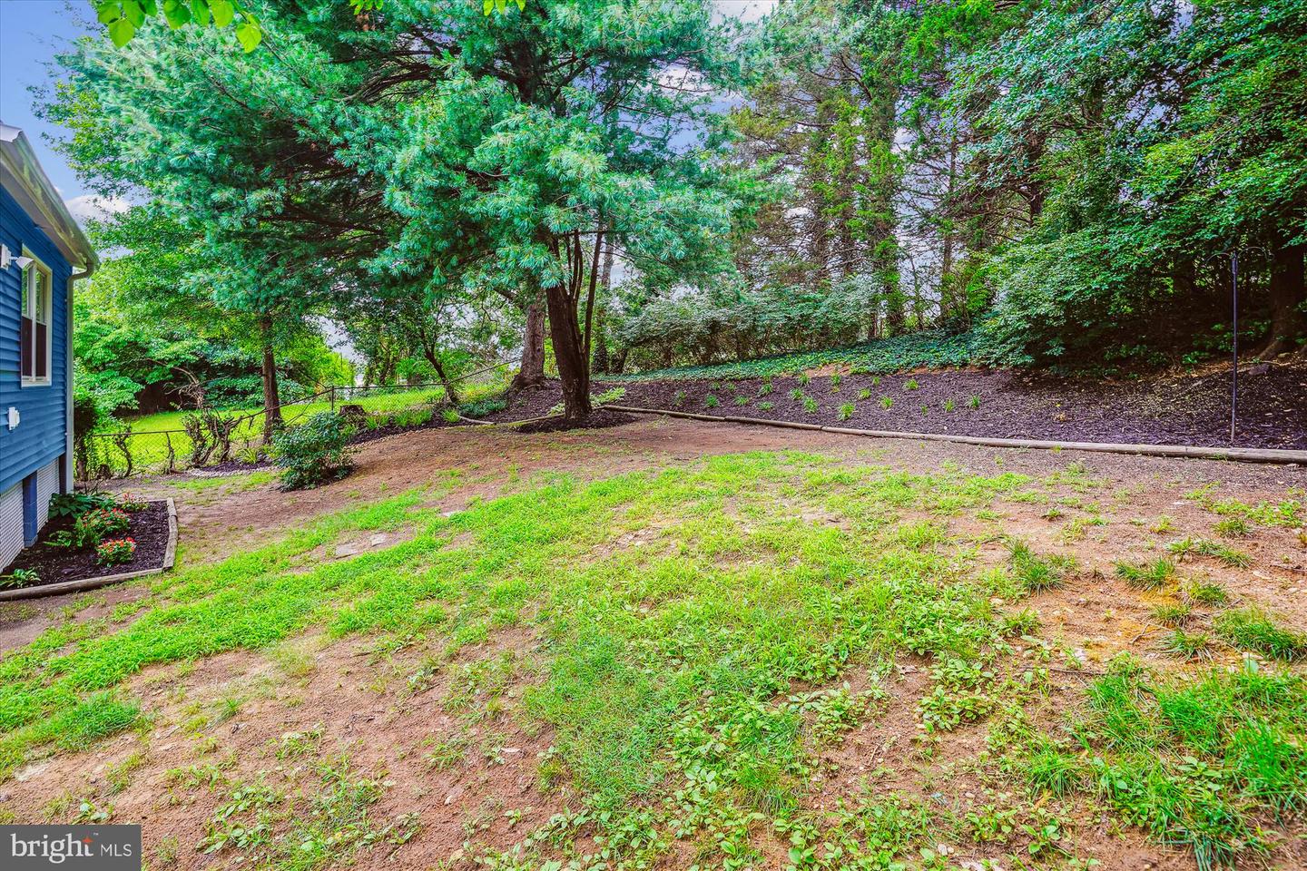 132 N GLADDEN ST N, ALEXANDRIA, Virginia 22304, 5 Bedrooms Bedrooms, ,3 BathroomsBathrooms,Residential,For sale,132 N GLADDEN ST N,VAAX2048116 MLS # VAAX2048116