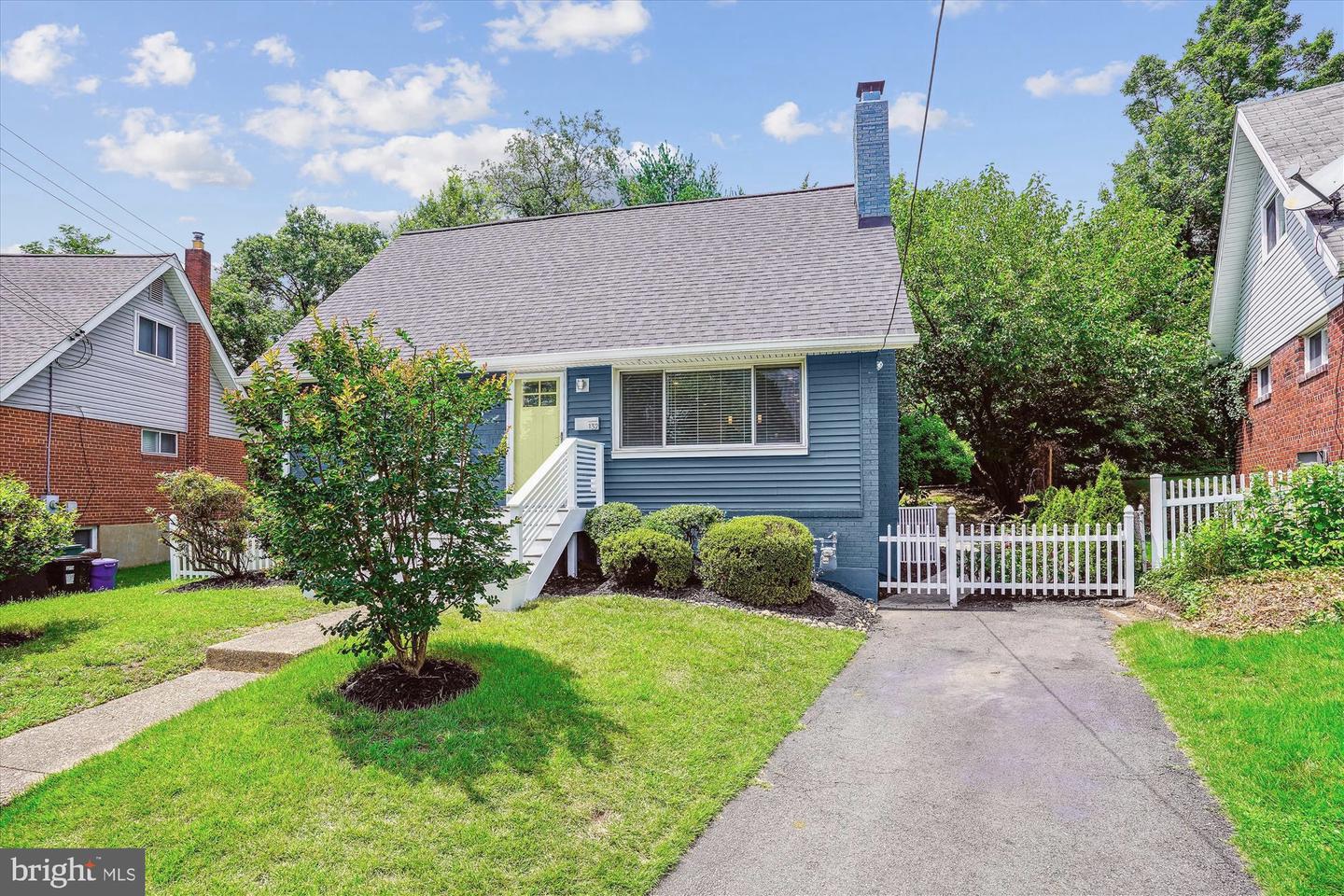132 N GLADDEN ST N, ALEXANDRIA, Virginia 22304, 5 Bedrooms Bedrooms, ,3 BathroomsBathrooms,Residential,For sale,132 N GLADDEN ST N,VAAX2048116 MLS # VAAX2048116