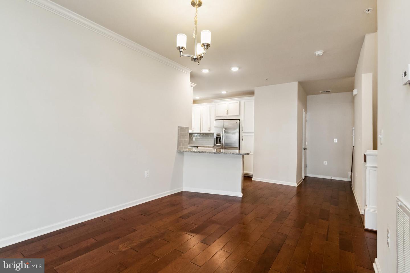 43031 FOXTRAIL WOODS TER #107, ASHBURN, Virginia 20148, 2 Bedrooms Bedrooms, ,2 BathroomsBathrooms,Residential,For sale,43031 FOXTRAIL WOODS TER #107,VALO2103676 MLS # VALO2103676
