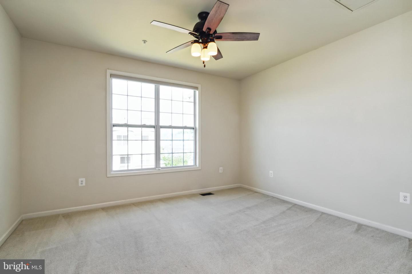 43031 FOXTRAIL WOODS TER #107, ASHBURN, Virginia 20148, 2 Bedrooms Bedrooms, ,2 BathroomsBathrooms,Residential,For sale,43031 FOXTRAIL WOODS TER #107,VALO2103676 MLS # VALO2103676