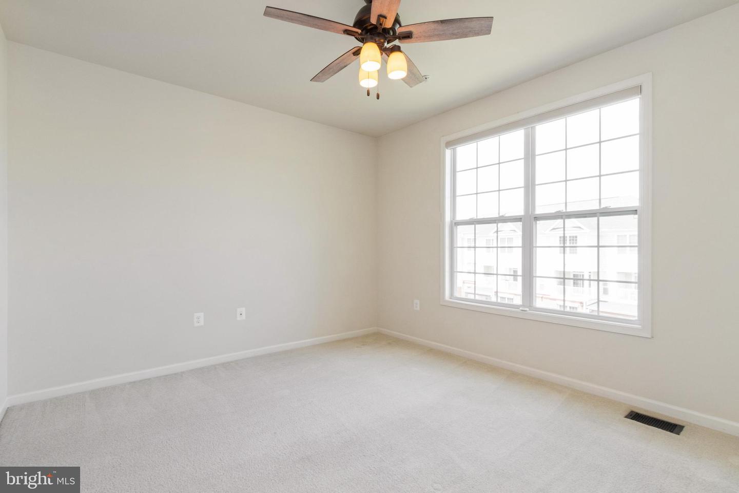 43031 FOXTRAIL WOODS TER #107, ASHBURN, Virginia 20148, 2 Bedrooms Bedrooms, ,2 BathroomsBathrooms,Residential,For sale,43031 FOXTRAIL WOODS TER #107,VALO2103676 MLS # VALO2103676