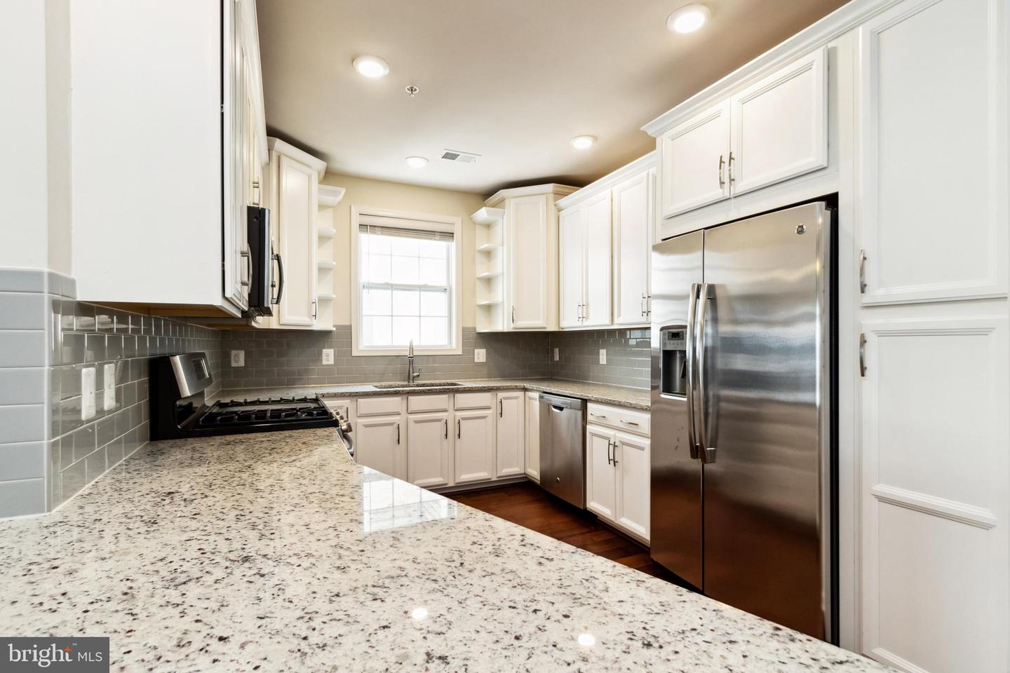 43031 FOXTRAIL WOODS TER #107, ASHBURN, Virginia 20148, 2 Bedrooms Bedrooms, ,2 BathroomsBathrooms,Residential,For sale,43031 FOXTRAIL WOODS TER #107,VALO2103676 MLS # VALO2103676