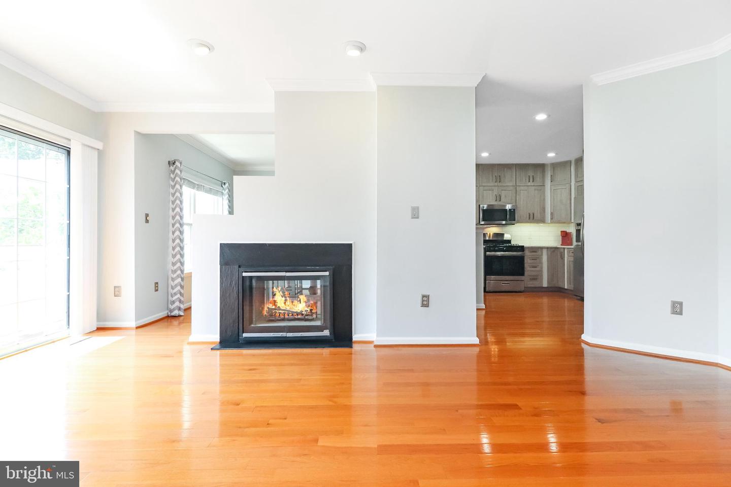 5112 CASTLE HARBOR WAY #134, CENTREVILLE, Virginia 20120, 3 Bedrooms Bedrooms, ,2 BathroomsBathrooms,Residential,For sale,5112 CASTLE HARBOR WAY #134,VAFX2258928 MLS # VAFX2258928
