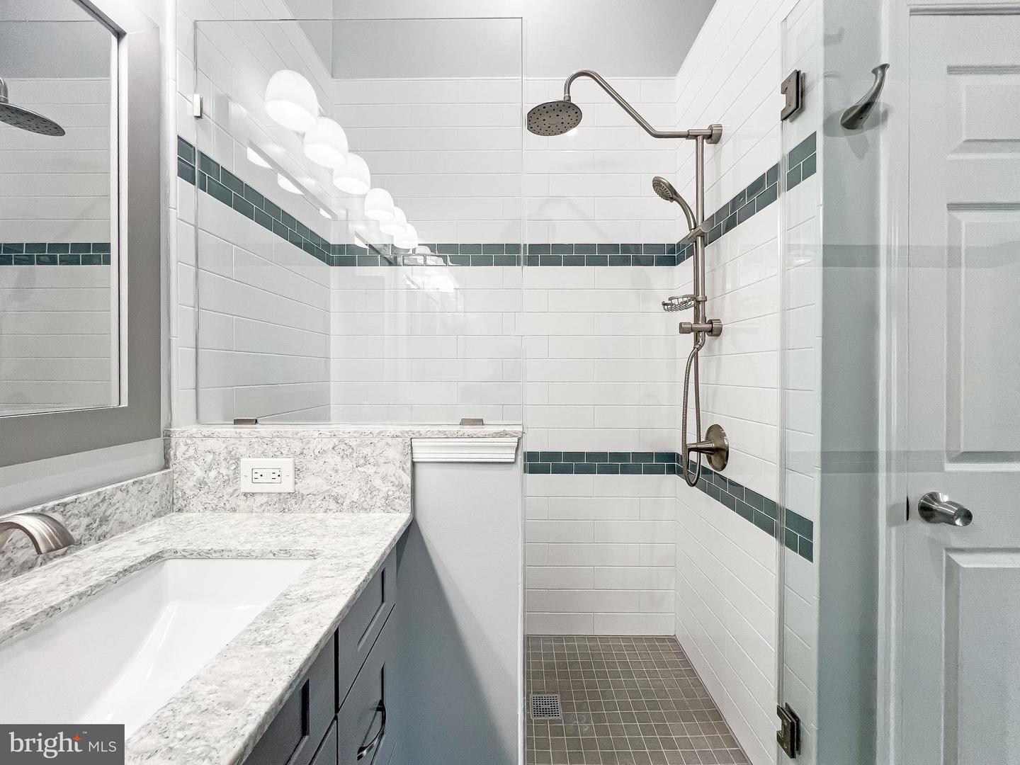 5112 CASTLE HARBOR WAY #134, CENTREVILLE, Virginia 20120, 3 Bedrooms Bedrooms, ,2 BathroomsBathrooms,Residential,For sale,5112 CASTLE HARBOR WAY #134,VAFX2258928 MLS # VAFX2258928