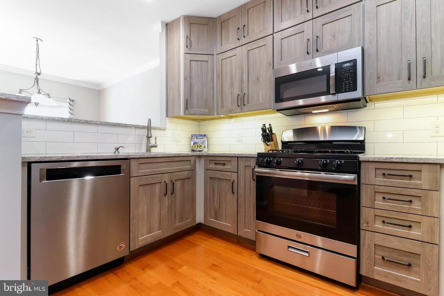 5112 CASTLE HARBOR WAY #134, CENTREVILLE, Virginia 20120, 3 Bedrooms Bedrooms, ,2 BathroomsBathrooms,Residential,For sale,5112 CASTLE HARBOR WAY #134,VAFX2258928 MLS # VAFX2258928