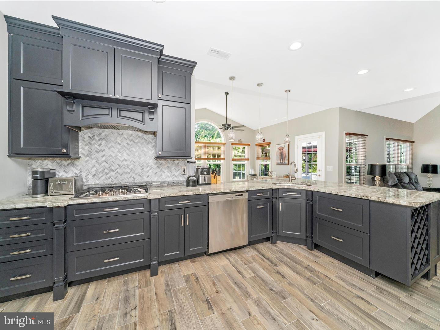 19025 SNOWBERRY CT, LEESBURG, Virginia 20176, 4 Bedrooms Bedrooms, ,3 BathroomsBathrooms,Residential,For sale,19025 SNOWBERRY CT,VALO2103694 MLS # VALO2103694