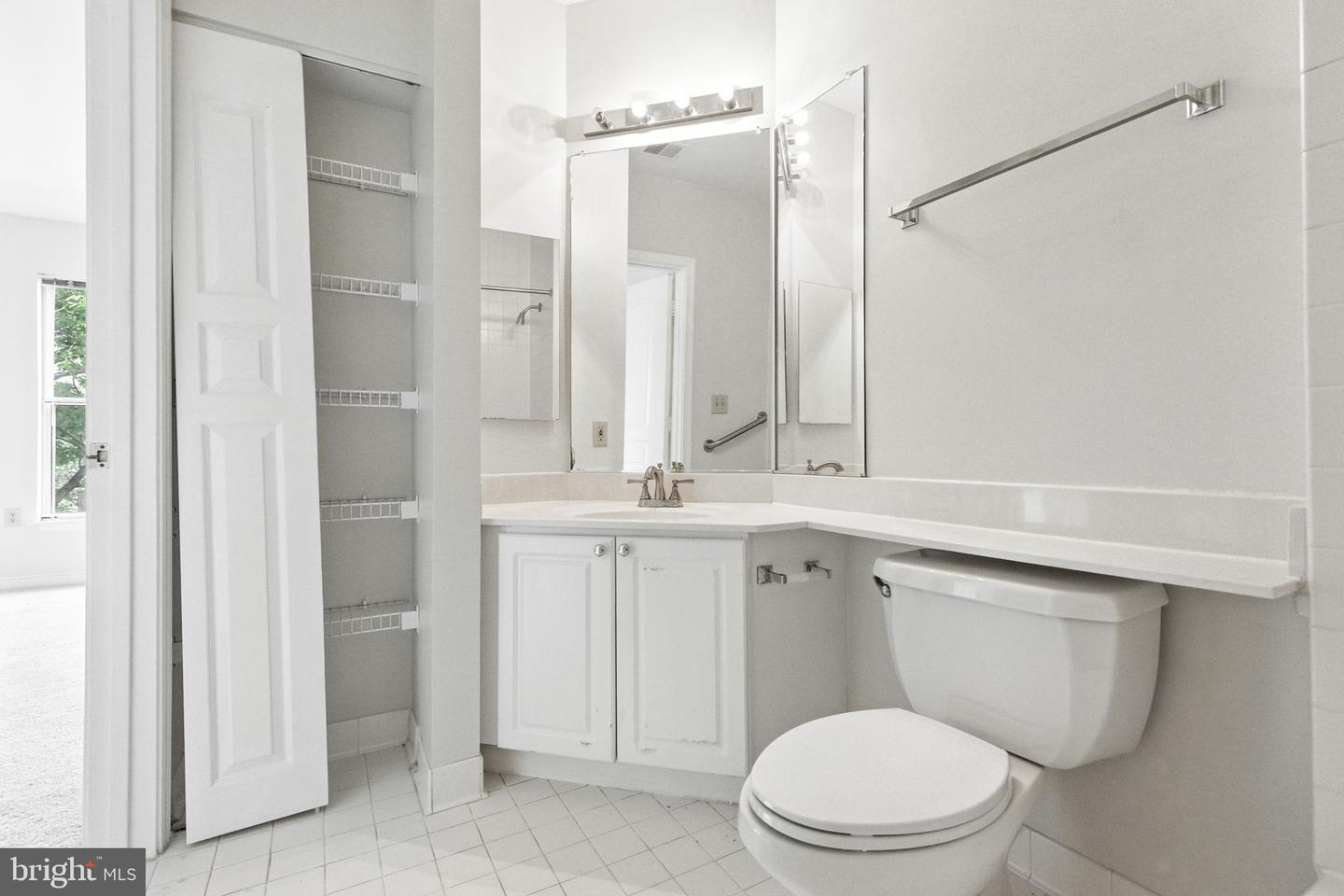 12919 ALTON SQ #307, HERNDON, Virginia 20170, 2 Bedrooms Bedrooms, ,2 BathroomsBathrooms,Residential,For sale,12919 ALTON SQ #307,VAFX2258934 MLS # VAFX2258934