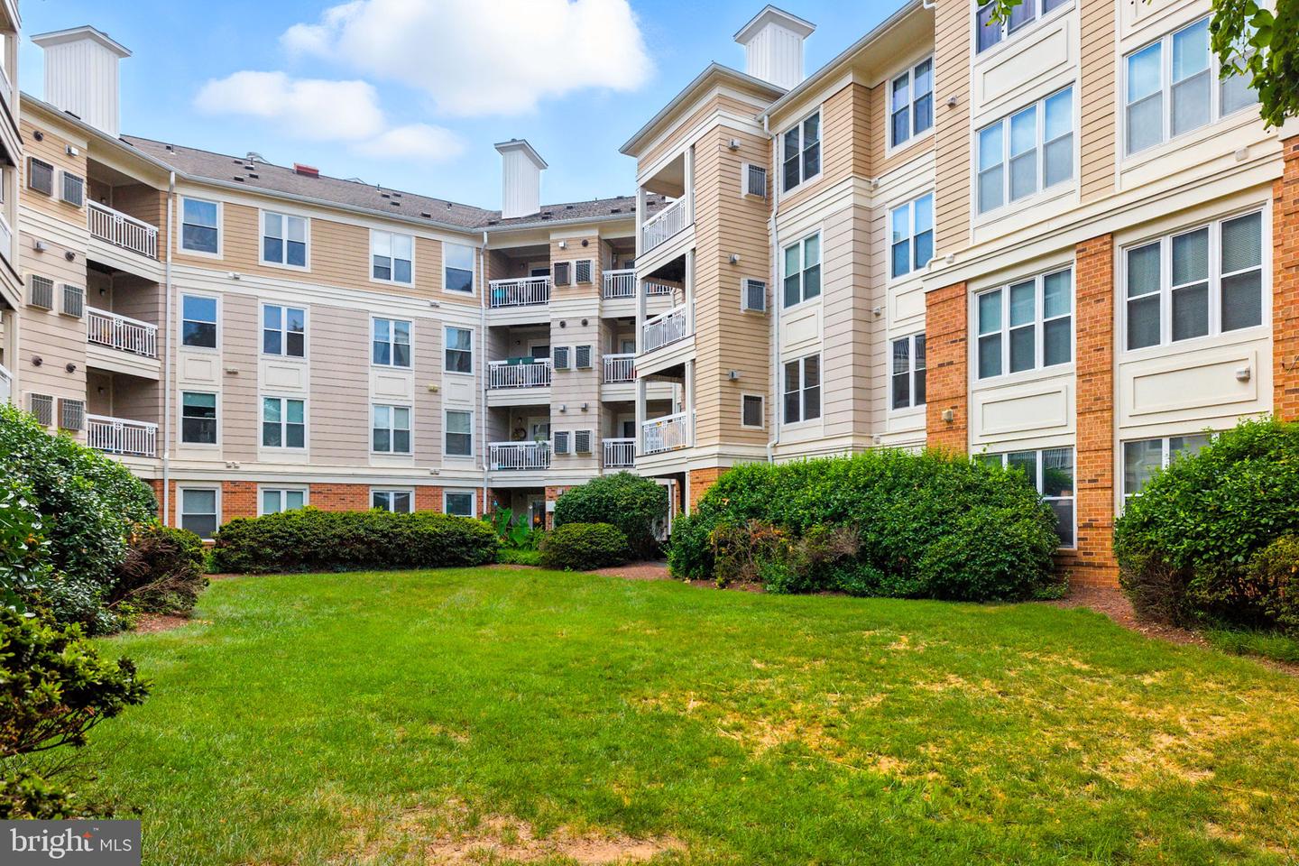 12919 ALTON SQ #307, HERNDON, Virginia 20170, 2 Bedrooms Bedrooms, ,2 BathroomsBathrooms,Residential,For sale,12919 ALTON SQ #307,VAFX2258934 MLS # VAFX2258934