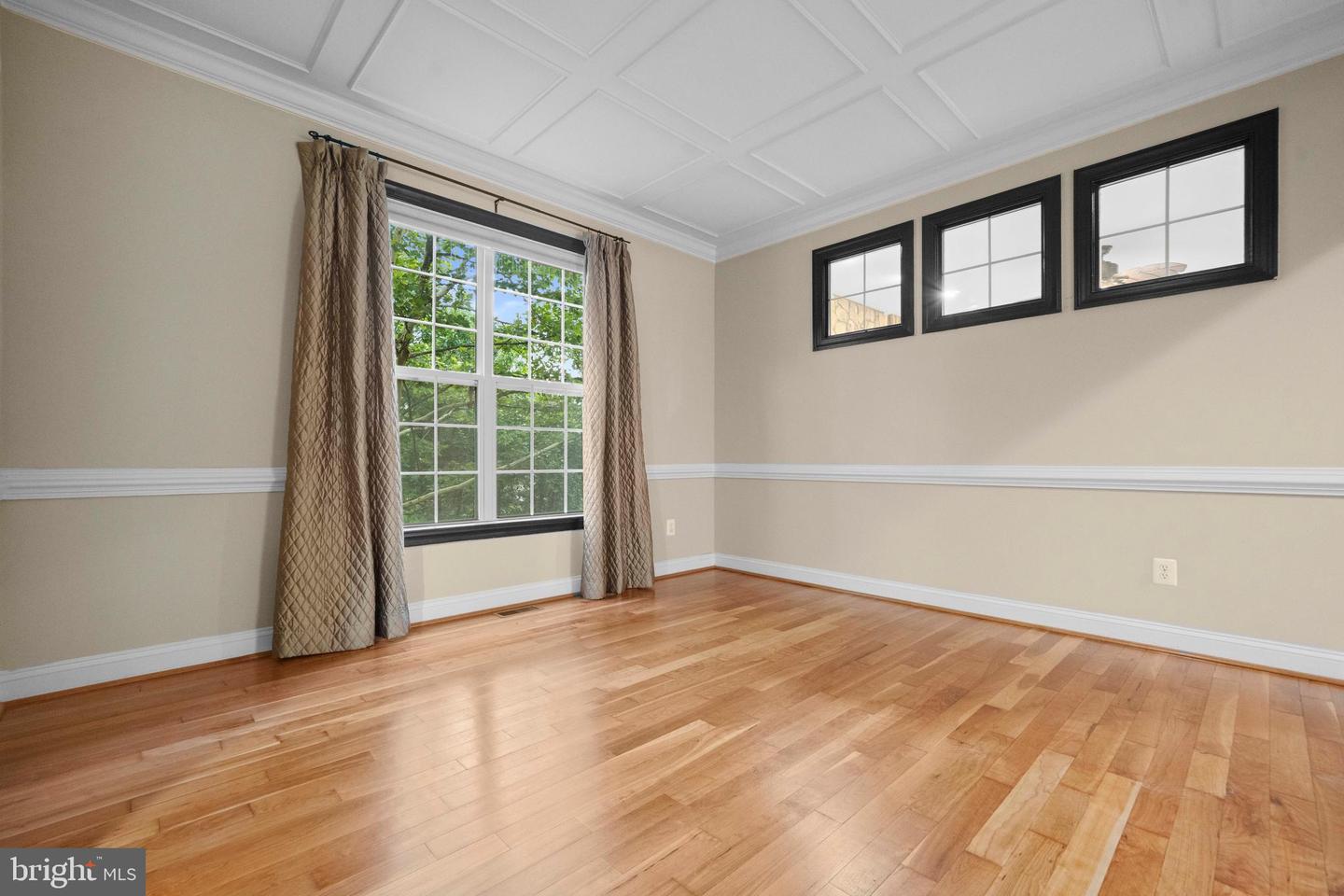 43032 LA RIVA DR, ASHBURN, Virginia 20148, 4 Bedrooms Bedrooms, ,3 BathroomsBathrooms,Residential,For sale,43032 LA RIVA DR,VALO2103700 MLS # VALO2103700