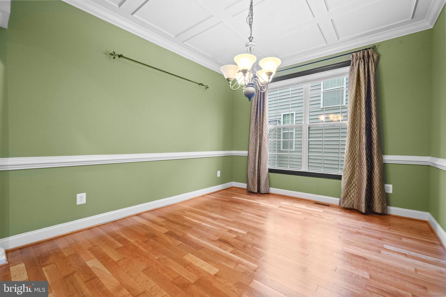 43032 LA RIVA DR, ASHBURN, Virginia 20148, 4 Bedrooms Bedrooms, ,3 BathroomsBathrooms,Residential,For sale,43032 LA RIVA DR,VALO2103700 MLS # VALO2103700