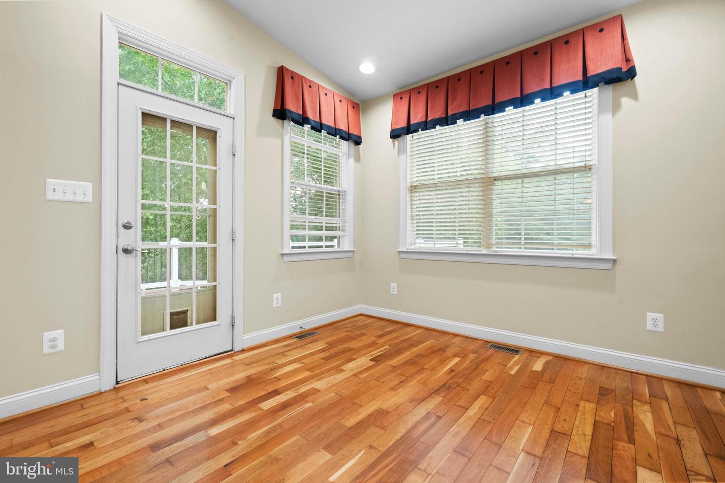 43032 LA RIVA DR, ASHBURN, Virginia 20148, 4 Bedrooms Bedrooms, ,3 BathroomsBathrooms,Residential,For sale,43032 LA RIVA DR,VALO2103700 MLS # VALO2103700