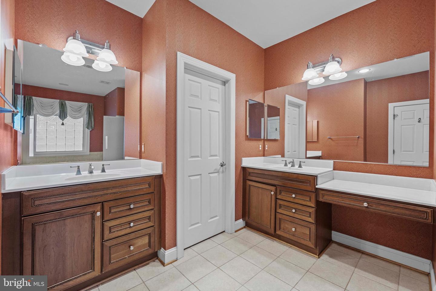 43032 LA RIVA DR, ASHBURN, Virginia 20148, 4 Bedrooms Bedrooms, ,3 BathroomsBathrooms,Residential,For sale,43032 LA RIVA DR,VALO2103700 MLS # VALO2103700