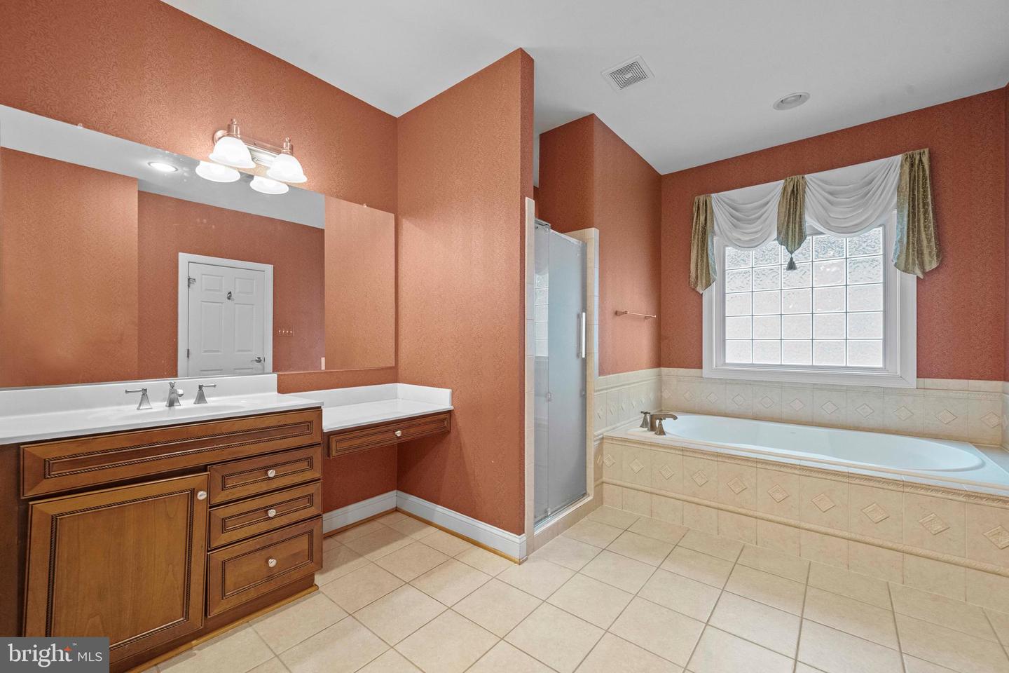 43032 LA RIVA DR, ASHBURN, Virginia 20148, 4 Bedrooms Bedrooms, ,3 BathroomsBathrooms,Residential,For sale,43032 LA RIVA DR,VALO2103700 MLS # VALO2103700
