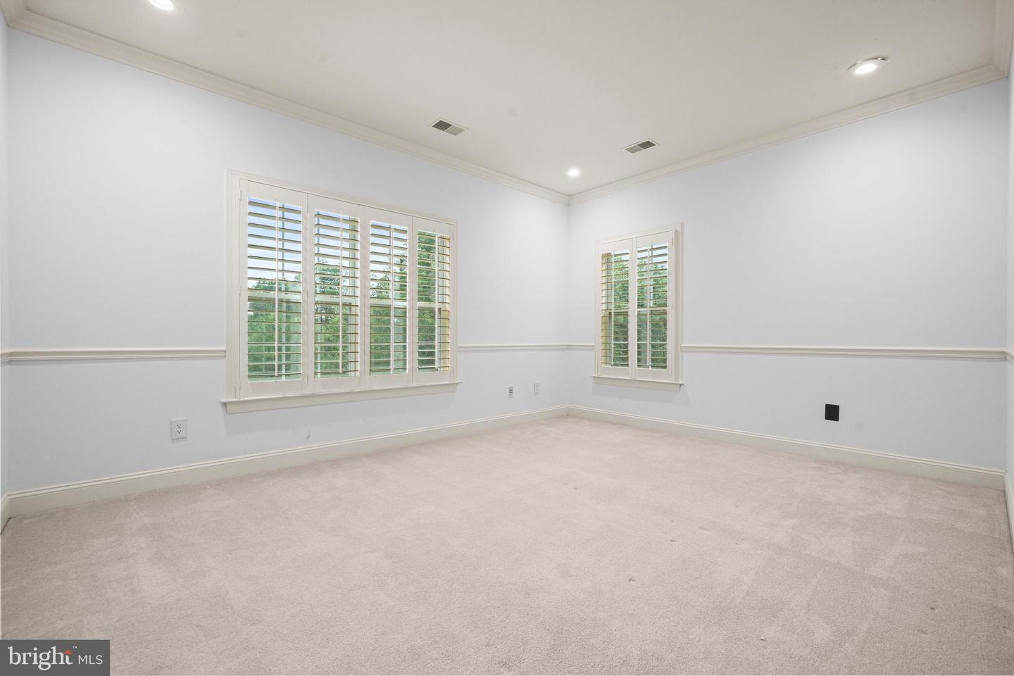 43032 LA RIVA DR, ASHBURN, Virginia 20148, 4 Bedrooms Bedrooms, ,3 BathroomsBathrooms,Residential,For sale,43032 LA RIVA DR,VALO2103700 MLS # VALO2103700