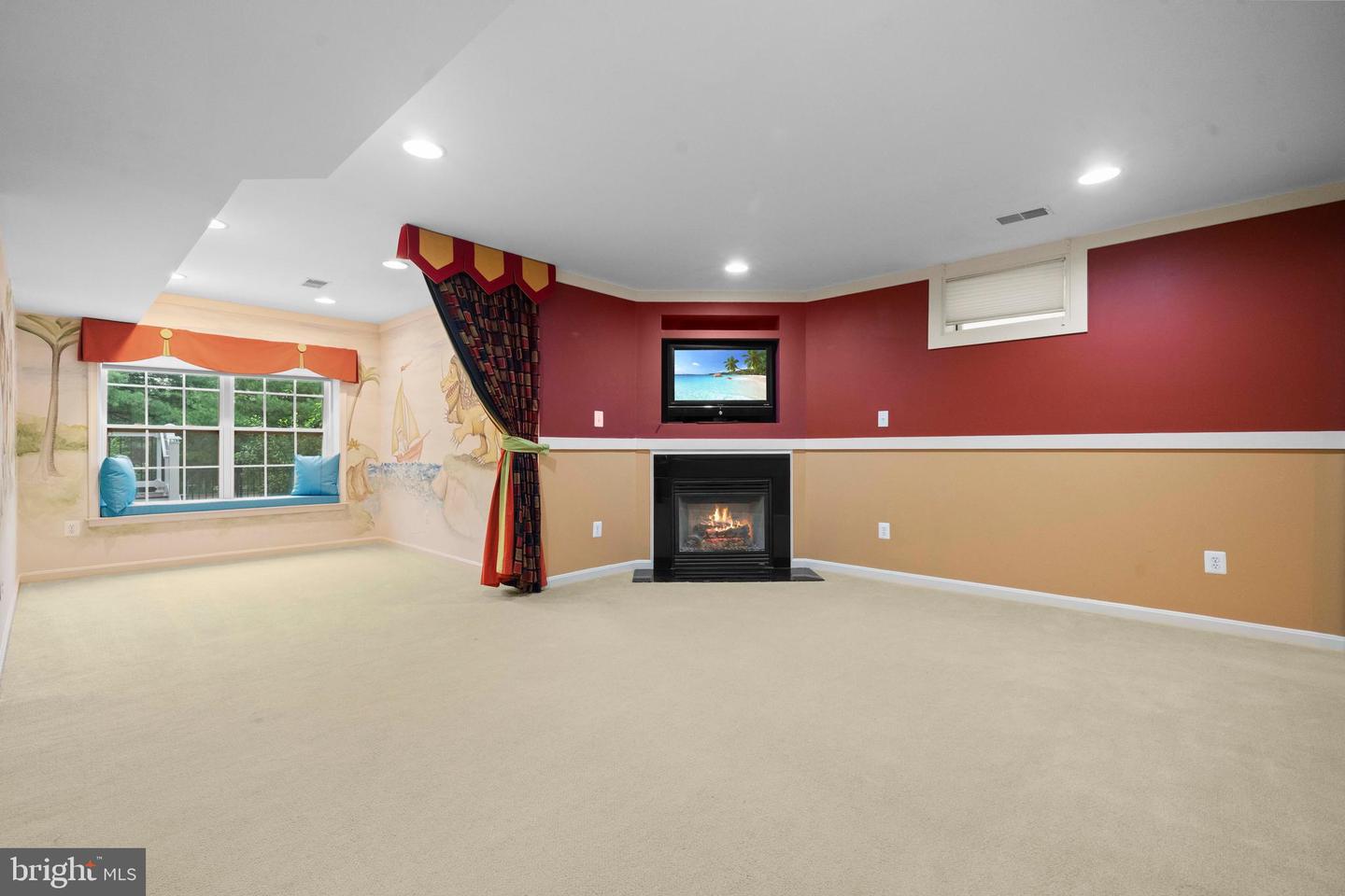43032 LA RIVA DR, ASHBURN, Virginia 20148, 4 Bedrooms Bedrooms, ,3 BathroomsBathrooms,Residential,For sale,43032 LA RIVA DR,VALO2103700 MLS # VALO2103700