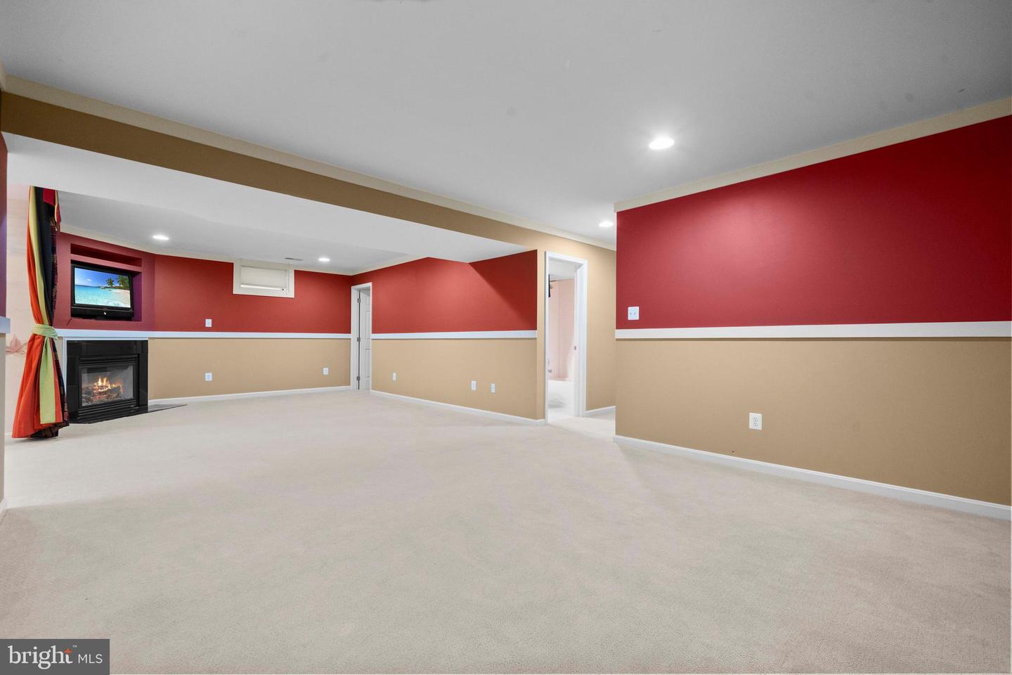 43032 LA RIVA DR, ASHBURN, Virginia 20148, 4 Bedrooms Bedrooms, ,3 BathroomsBathrooms,Residential,For sale,43032 LA RIVA DR,VALO2103700 MLS # VALO2103700