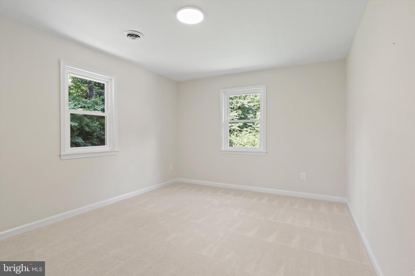 7047 WOODLEY HEIGHTS DR, WARRENTON, Virginia 20186, 3 Bedrooms Bedrooms, 5 Rooms Rooms,2 BathroomsBathrooms,Residential,For sale,7047 WOODLEY HEIGHTS DR,VAFQ2017758 MLS # VAFQ2017758