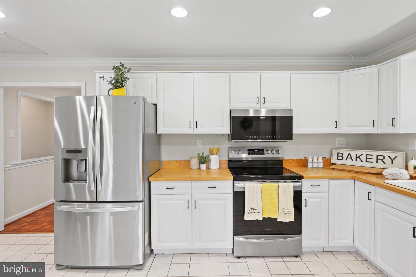 7047 WOODLEY HEIGHTS DR, WARRENTON, Virginia 20186, 3 Bedrooms Bedrooms, 5 Rooms Rooms,2 BathroomsBathrooms,Residential,For sale,7047 WOODLEY HEIGHTS DR,VAFQ2017758 MLS # VAFQ2017758