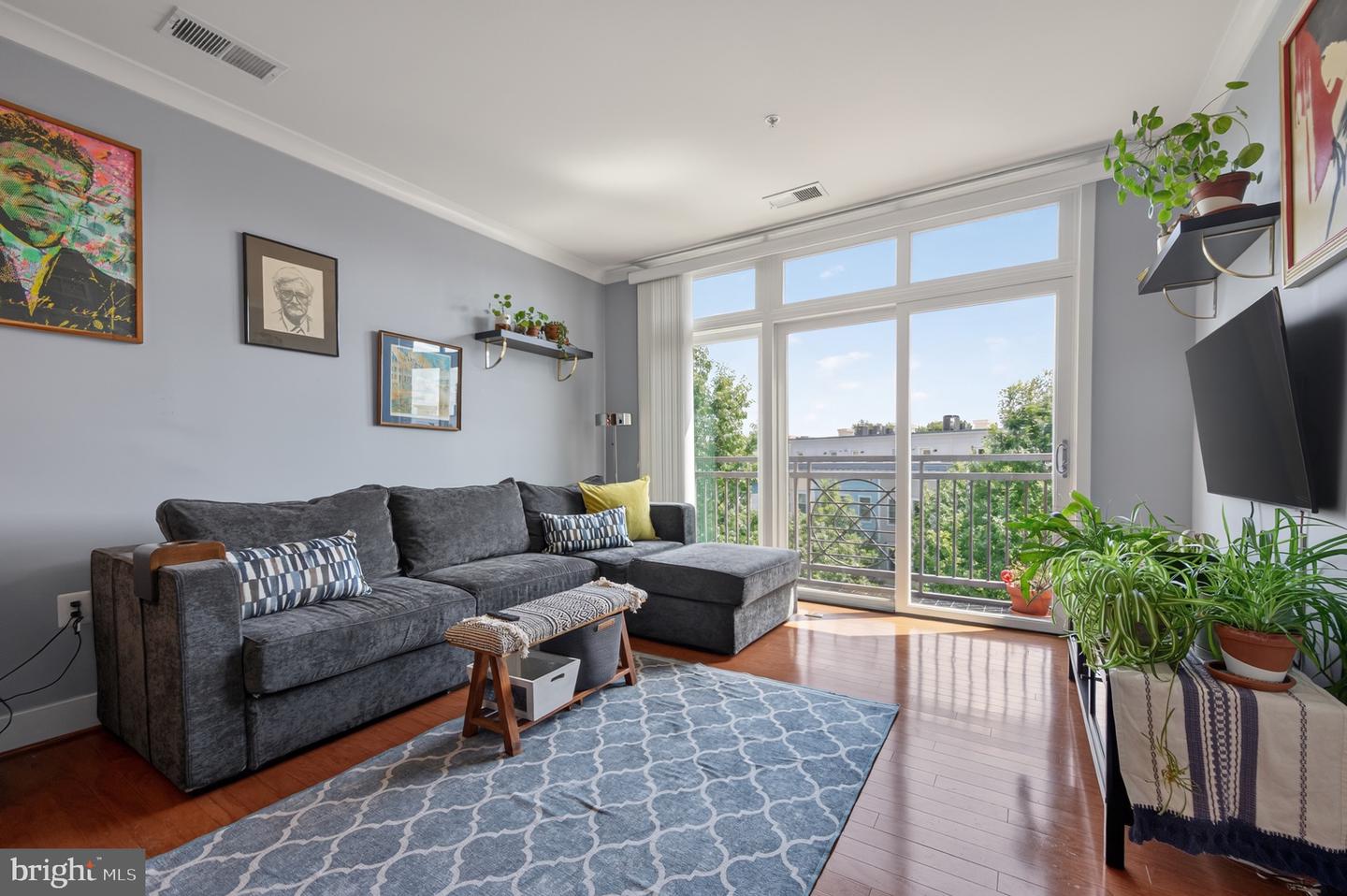 915 N PATRICK ST #406, ALEXANDRIA, Virginia 22314, 1 Bedroom Bedrooms, ,1 BathroomBathrooms,Residential,For sale,915 N PATRICK ST #406,VAAX2048138 MLS # VAAX2048138
