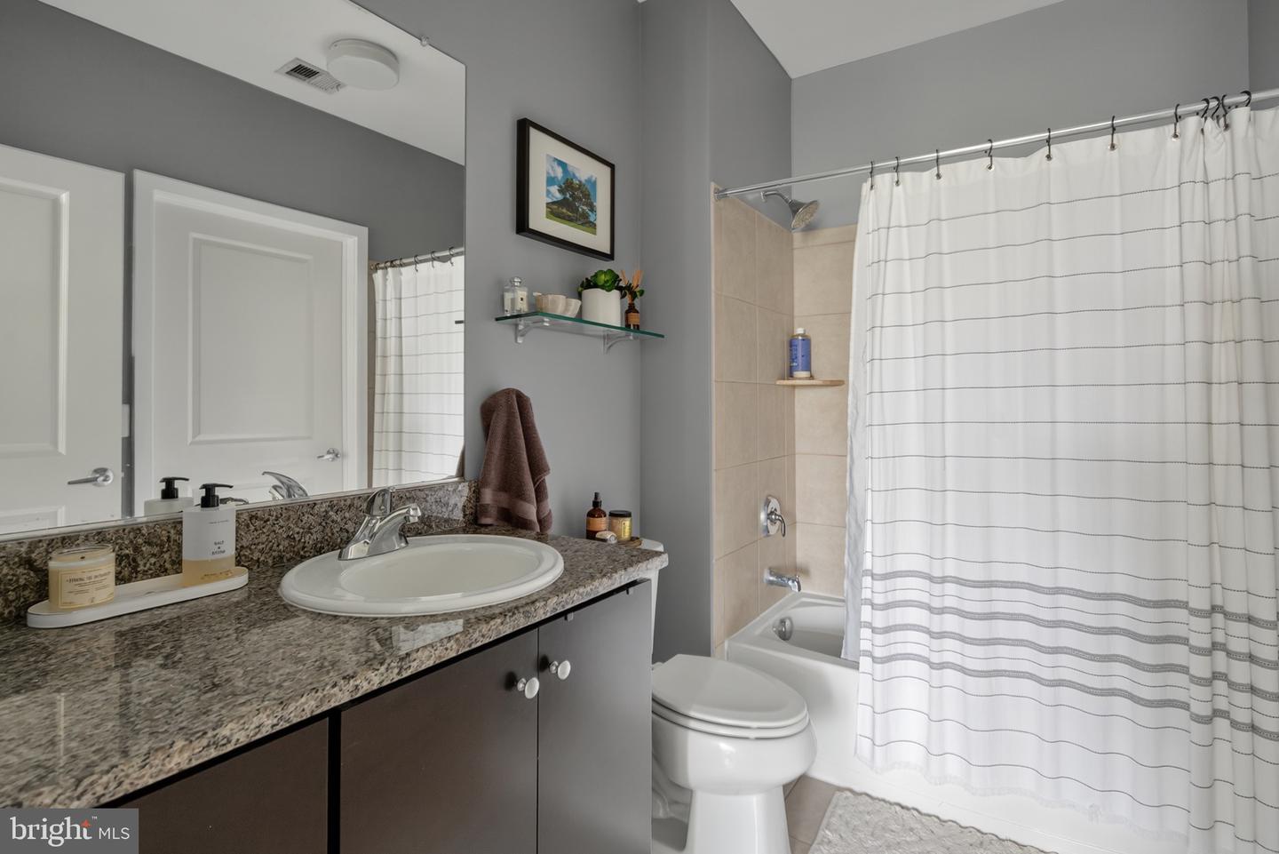 915 N PATRICK ST #406, ALEXANDRIA, Virginia 22314, 1 Bedroom Bedrooms, ,1 BathroomBathrooms,Residential,For sale,915 N PATRICK ST #406,VAAX2048138 MLS # VAAX2048138