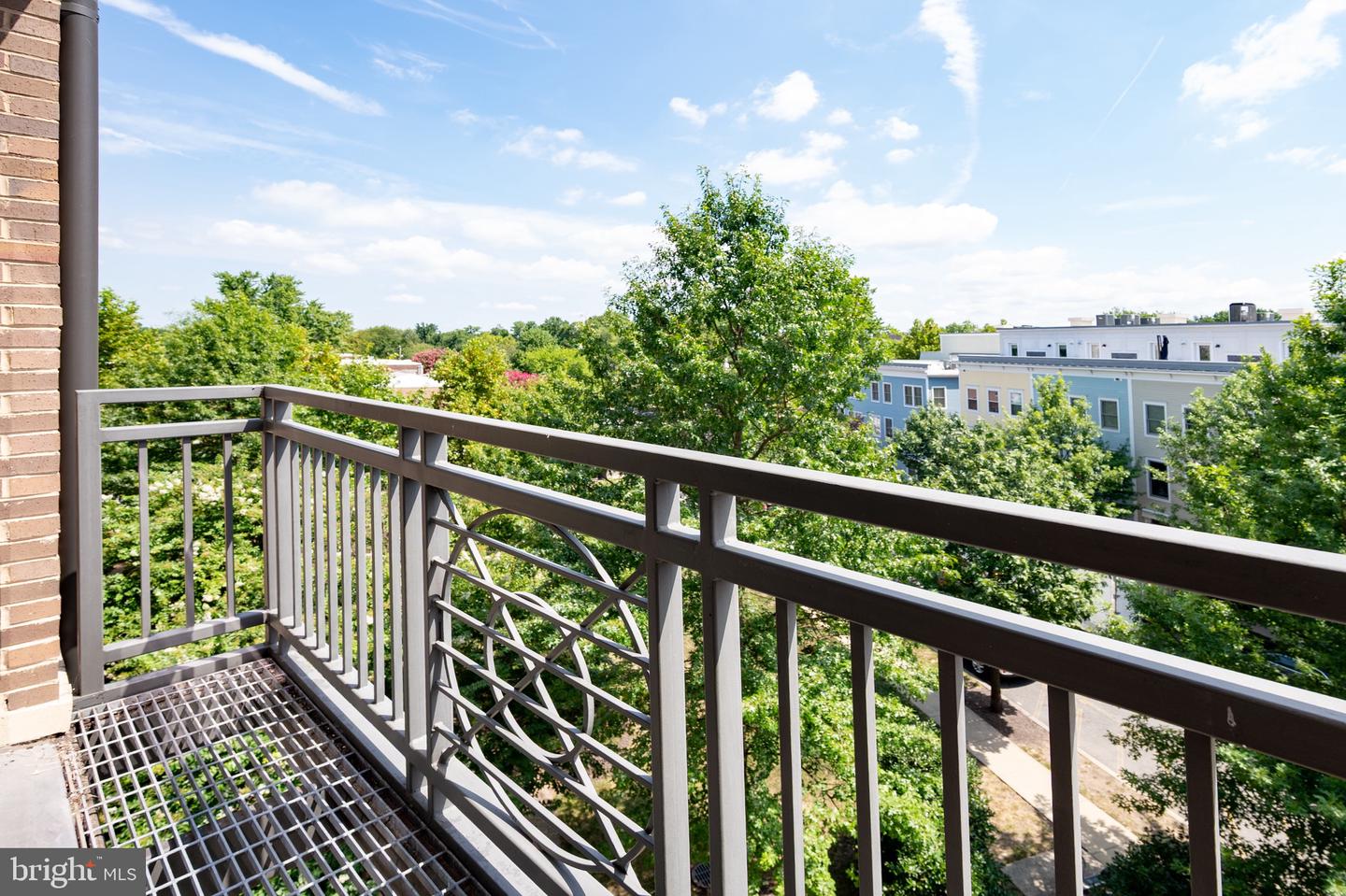 915 N PATRICK ST #406, ALEXANDRIA, Virginia 22314, 1 Bedroom Bedrooms, ,1 BathroomBathrooms,Residential,For sale,915 N PATRICK ST #406,VAAX2048138 MLS # VAAX2048138