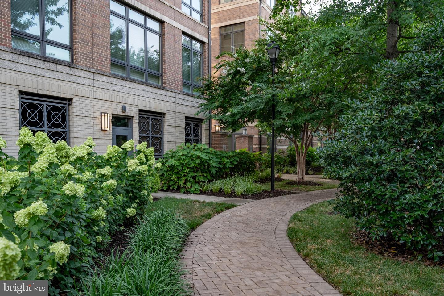 915 N PATRICK ST #406, ALEXANDRIA, Virginia 22314, 1 Bedroom Bedrooms, ,1 BathroomBathrooms,Residential,For sale,915 N PATRICK ST #406,VAAX2048138 MLS # VAAX2048138