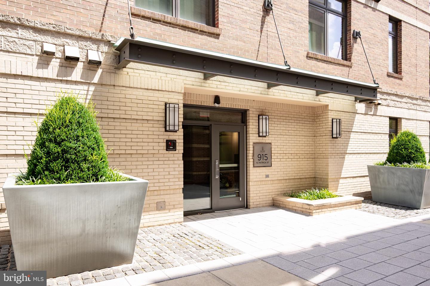 915 N PATRICK ST #406, ALEXANDRIA, Virginia 22314, 1 Bedroom Bedrooms, ,1 BathroomBathrooms,Residential,For sale,915 N PATRICK ST #406,VAAX2048138 MLS # VAAX2048138