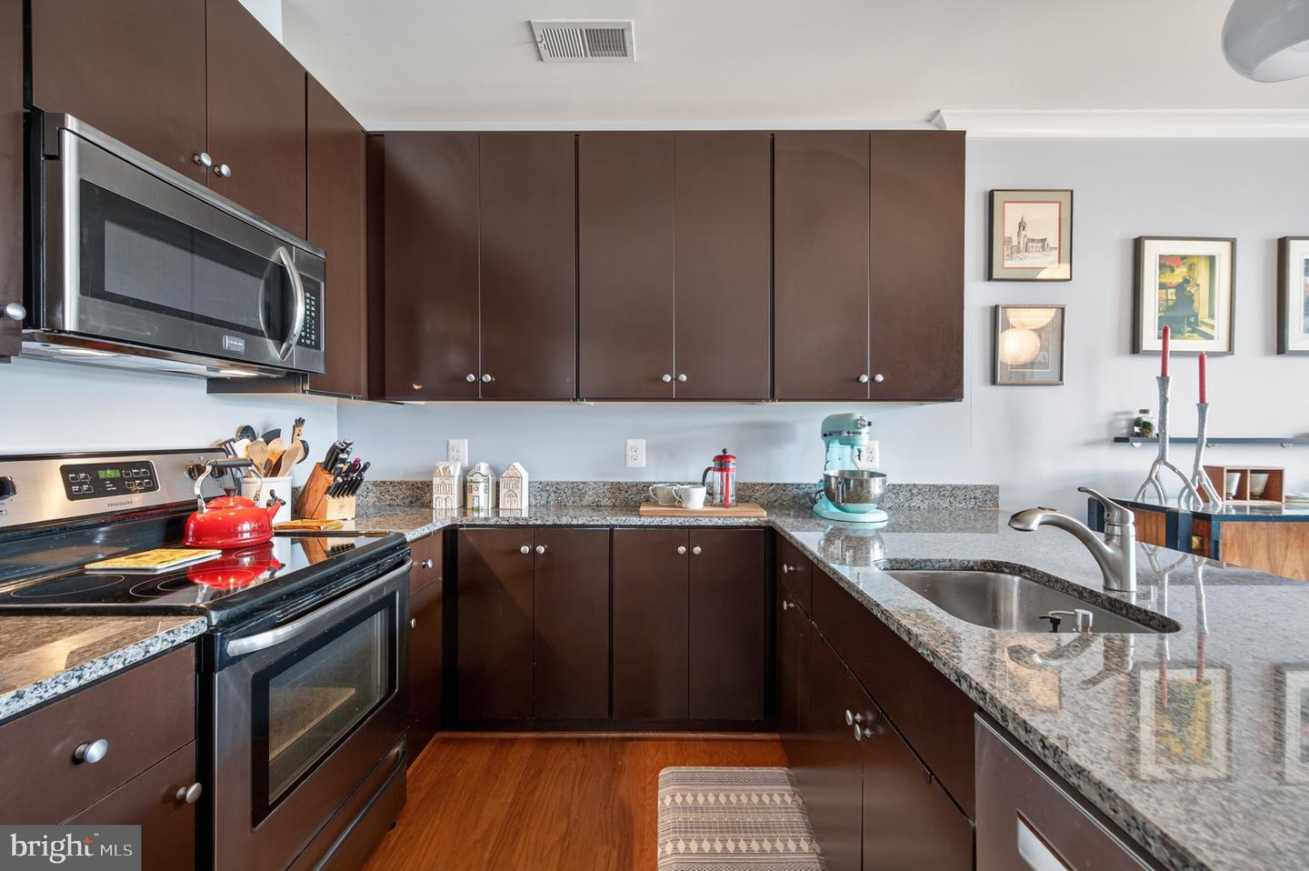 915 N PATRICK ST #406, ALEXANDRIA, Virginia 22314, 1 Bedroom Bedrooms, ,1 BathroomBathrooms,Residential,For sale,915 N PATRICK ST #406,VAAX2048138 MLS # VAAX2048138