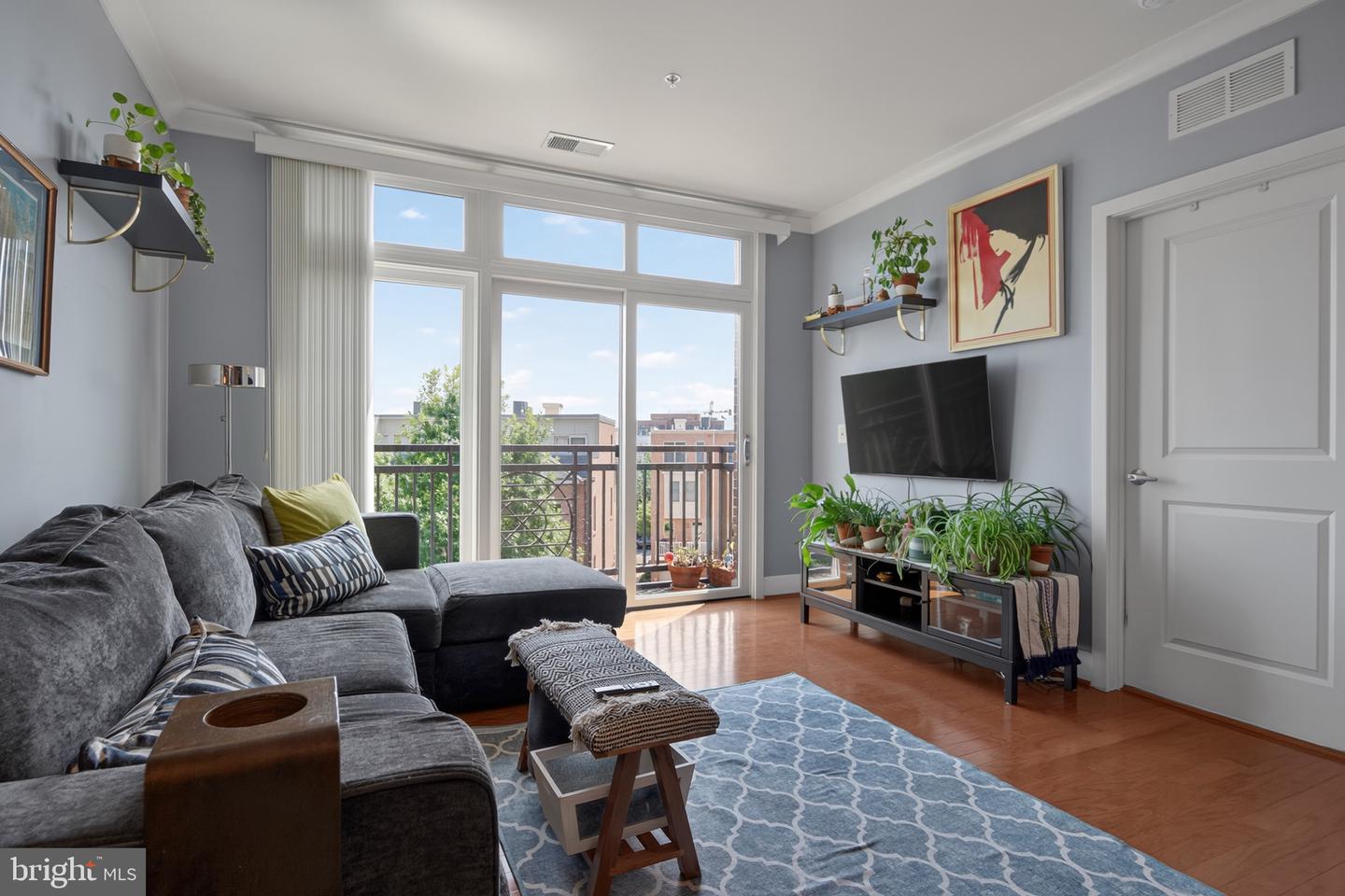 915 N PATRICK ST #406, ALEXANDRIA, Virginia 22314, 1 Bedroom Bedrooms, ,1 BathroomBathrooms,Residential,For sale,915 N PATRICK ST #406,VAAX2048138 MLS # VAAX2048138