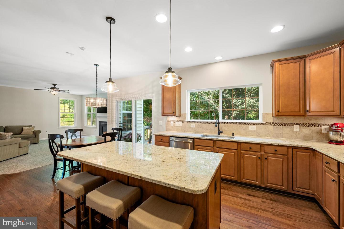 16972 BUCKINGTON CT, ROUND HILL, Virginia 20141, 4 Bedrooms Bedrooms, ,3 BathroomsBathrooms,Residential,For sale,16972 BUCKINGTON CT,VALO2103722 MLS # VALO2103722