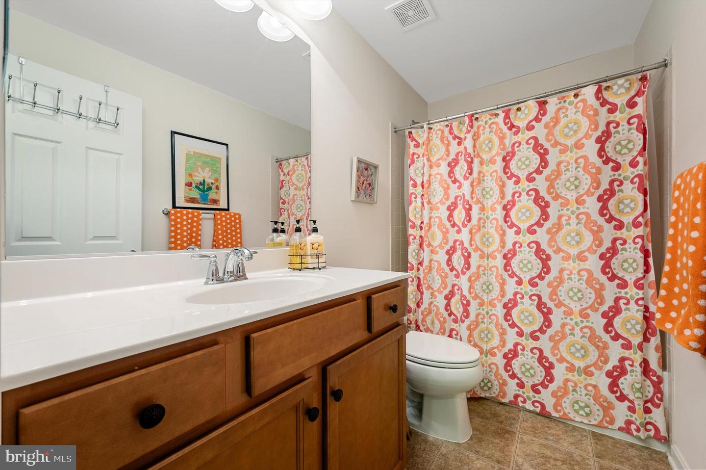 16972 BUCKINGTON CT, ROUND HILL, Virginia 20141, 4 Bedrooms Bedrooms, ,3 BathroomsBathrooms,Residential,For sale,16972 BUCKINGTON CT,VALO2103722 MLS # VALO2103722