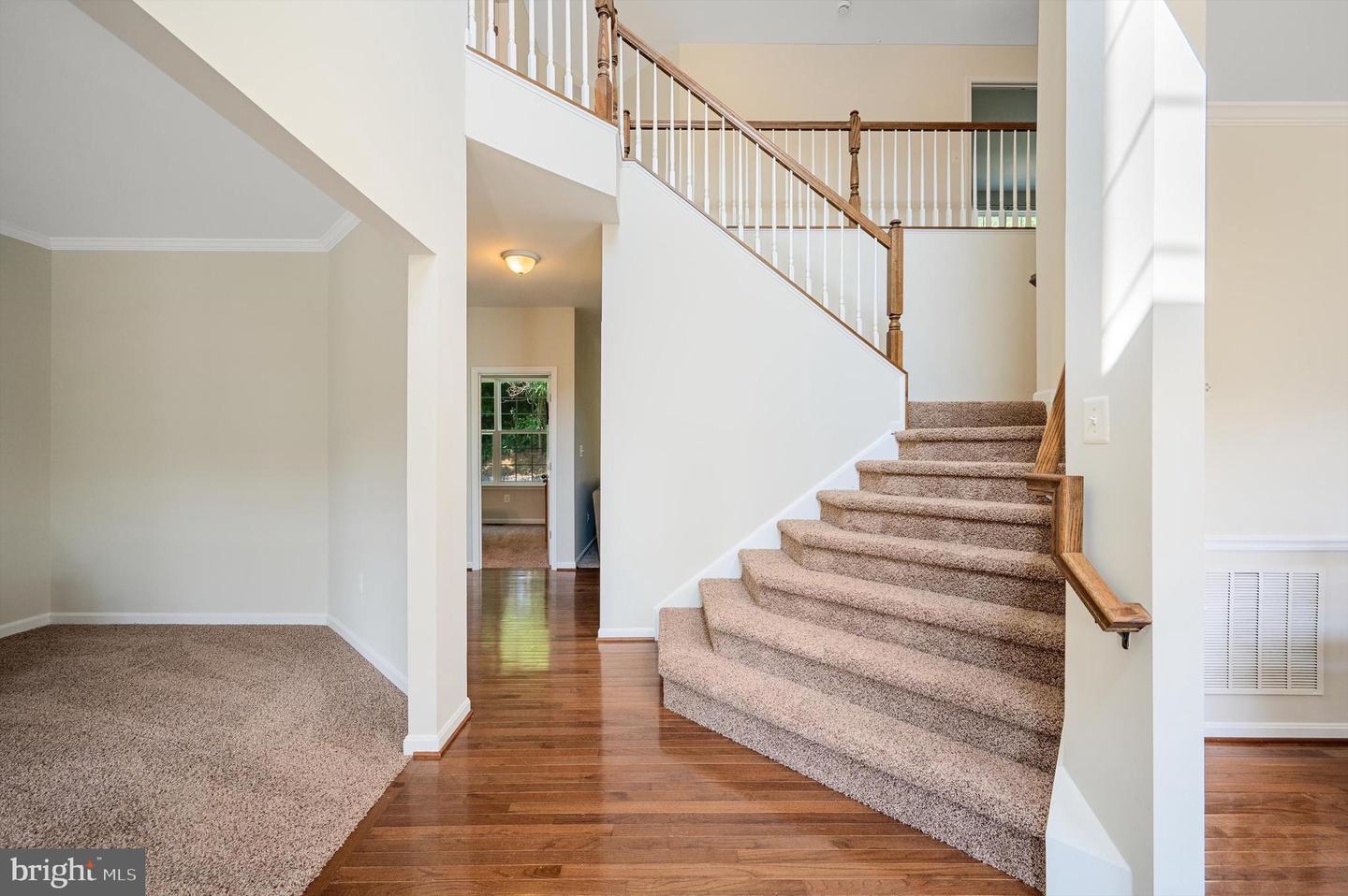 16972 BUCKINGTON CT, ROUND HILL, Virginia 20141, 4 Bedrooms Bedrooms, ,3 BathroomsBathrooms,Residential,For sale,16972 BUCKINGTON CT,VALO2103722 MLS # VALO2103722