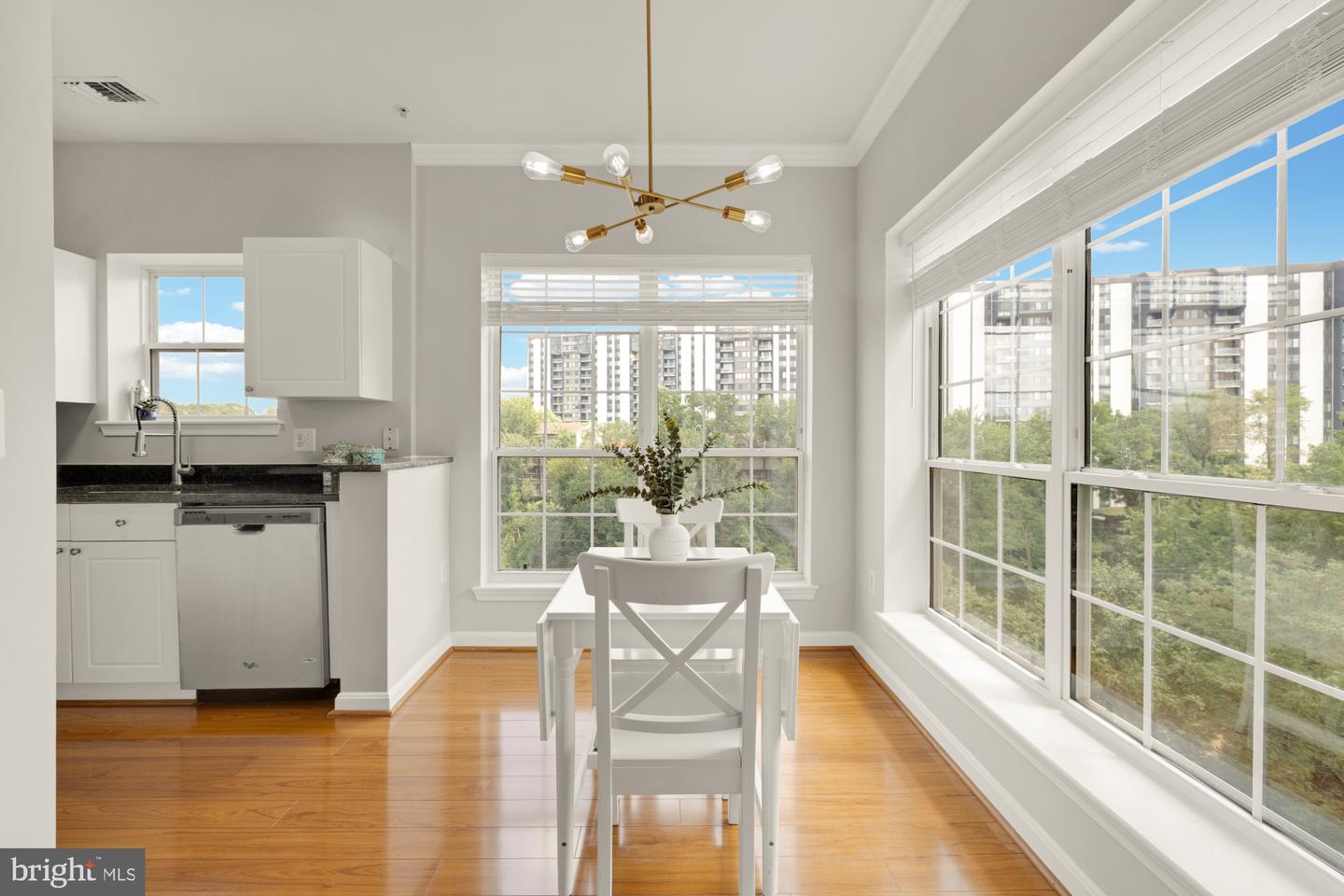 4550 STRUTFIELD LN #2405, ALEXANDRIA, Virginia 22311, 2 Bedrooms Bedrooms, ,1 BathroomBathrooms,Residential,For sale,4550 STRUTFIELD LN #2405,VAAX2048150 MLS # VAAX2048150